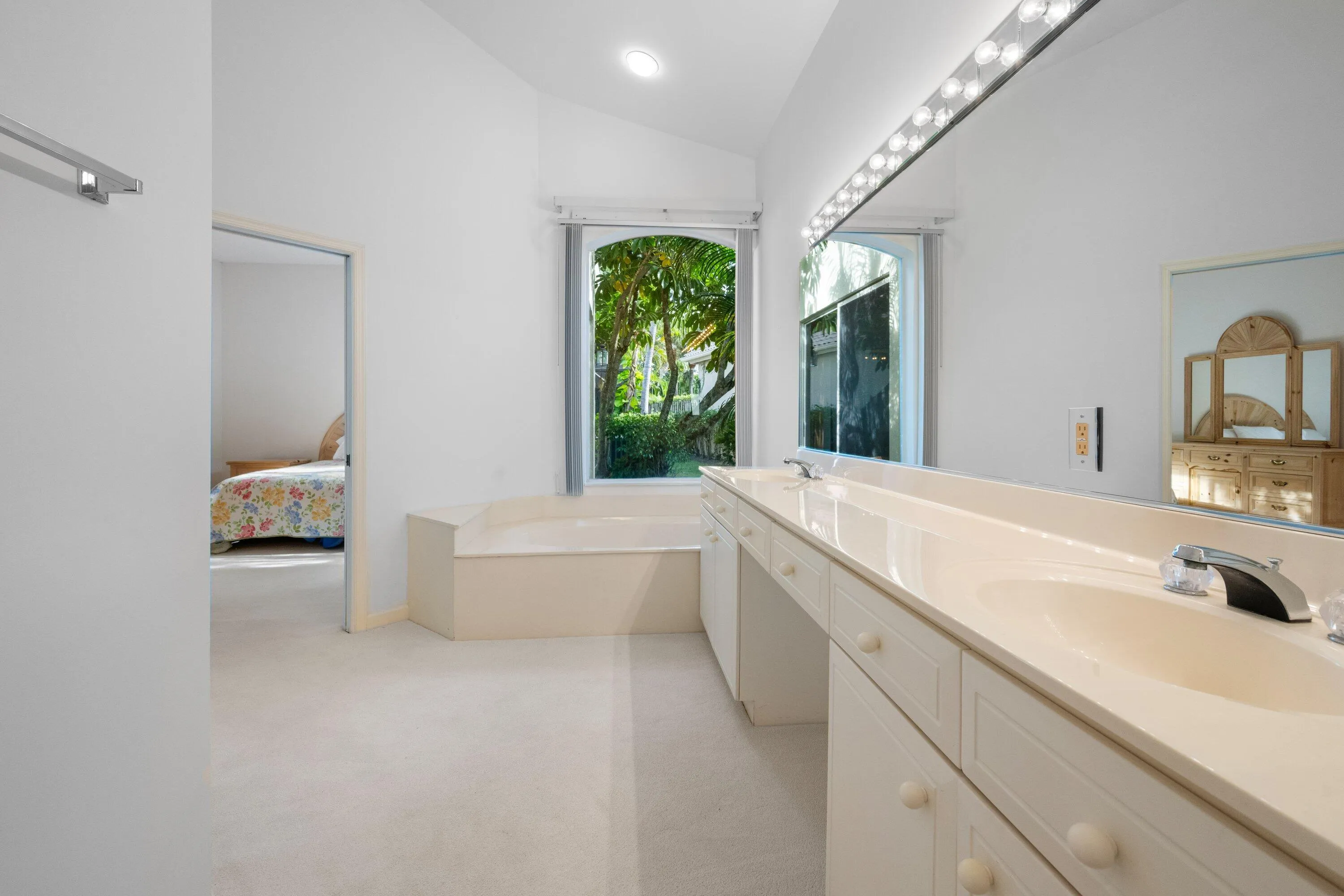 12563 MALLET Circle