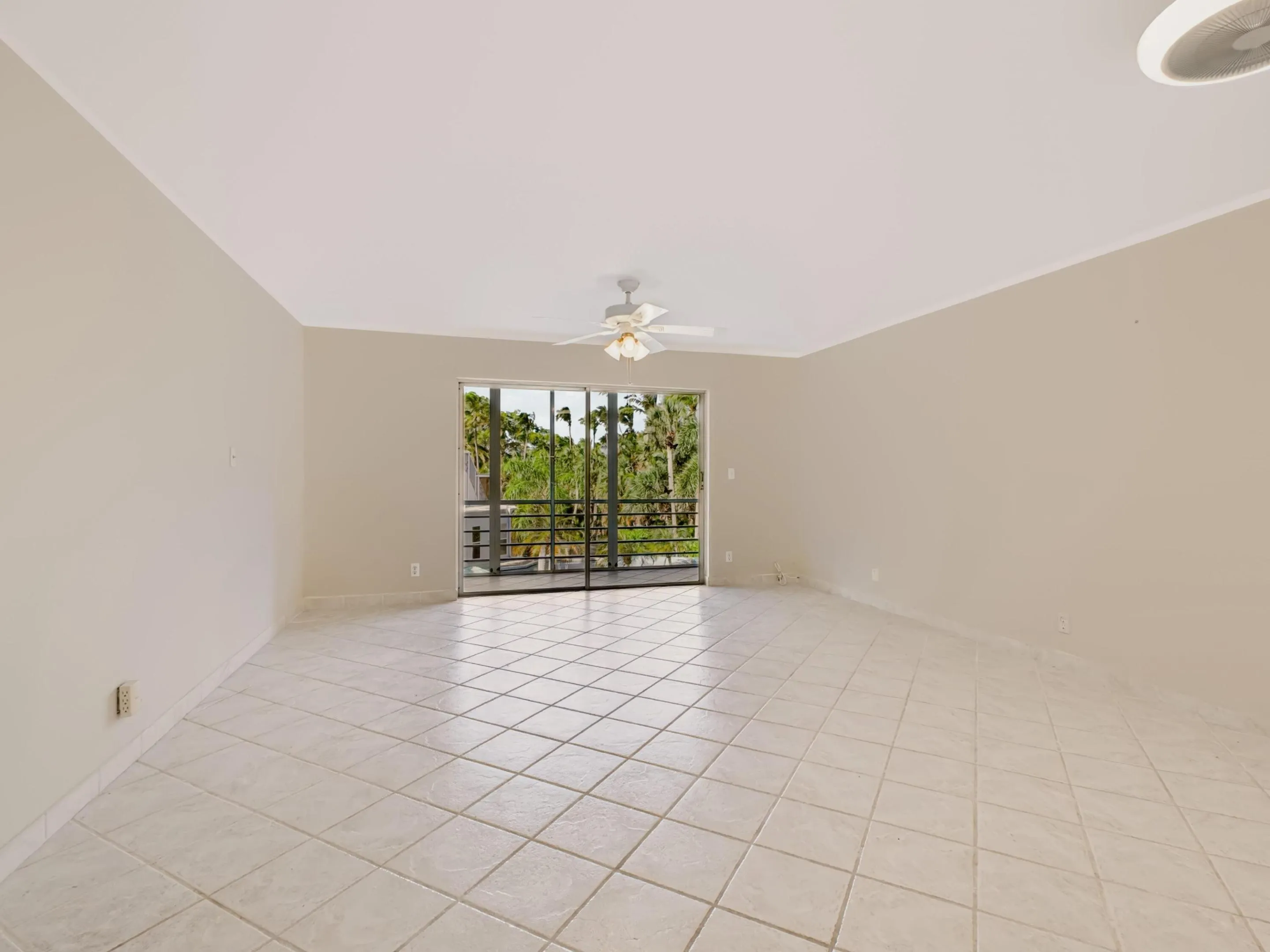 1425 ATLANTIC SHORES Boulevard #307
