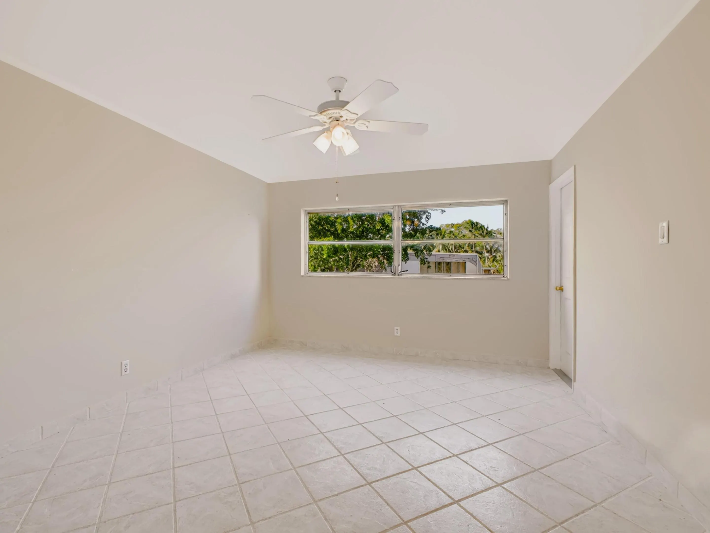 1425 ATLANTIC SHORES Boulevard #307