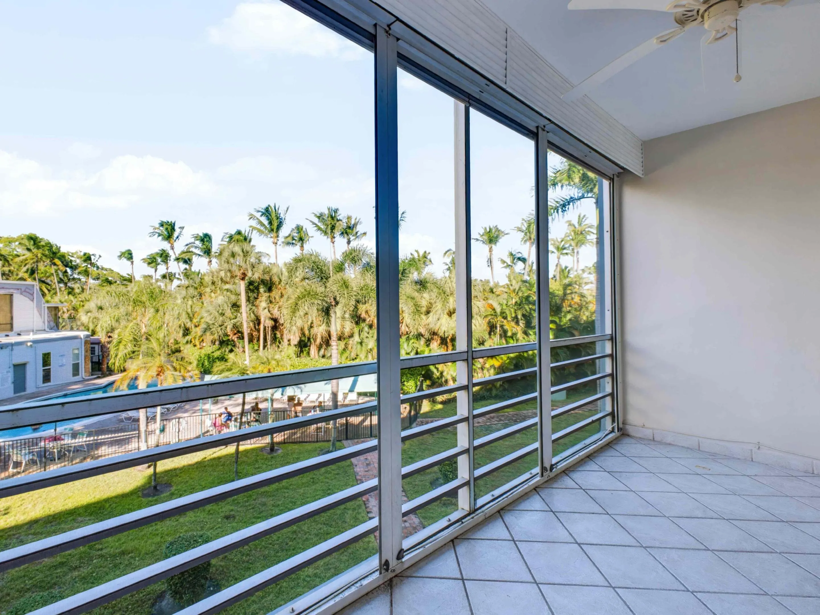 1425 ATLANTIC SHORES Boulevard #307