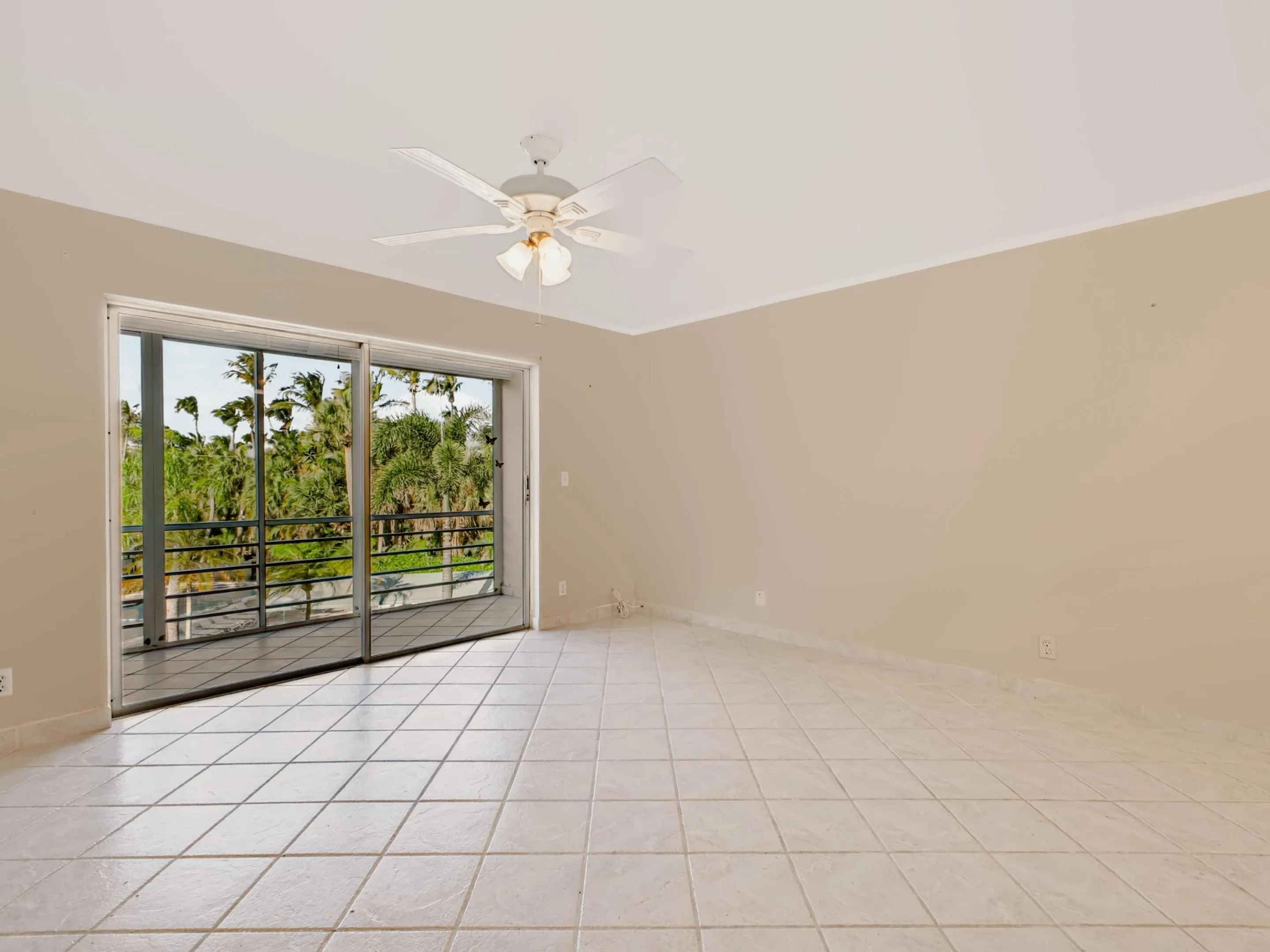 1425 ATLANTIC SHORES Boulevard #307