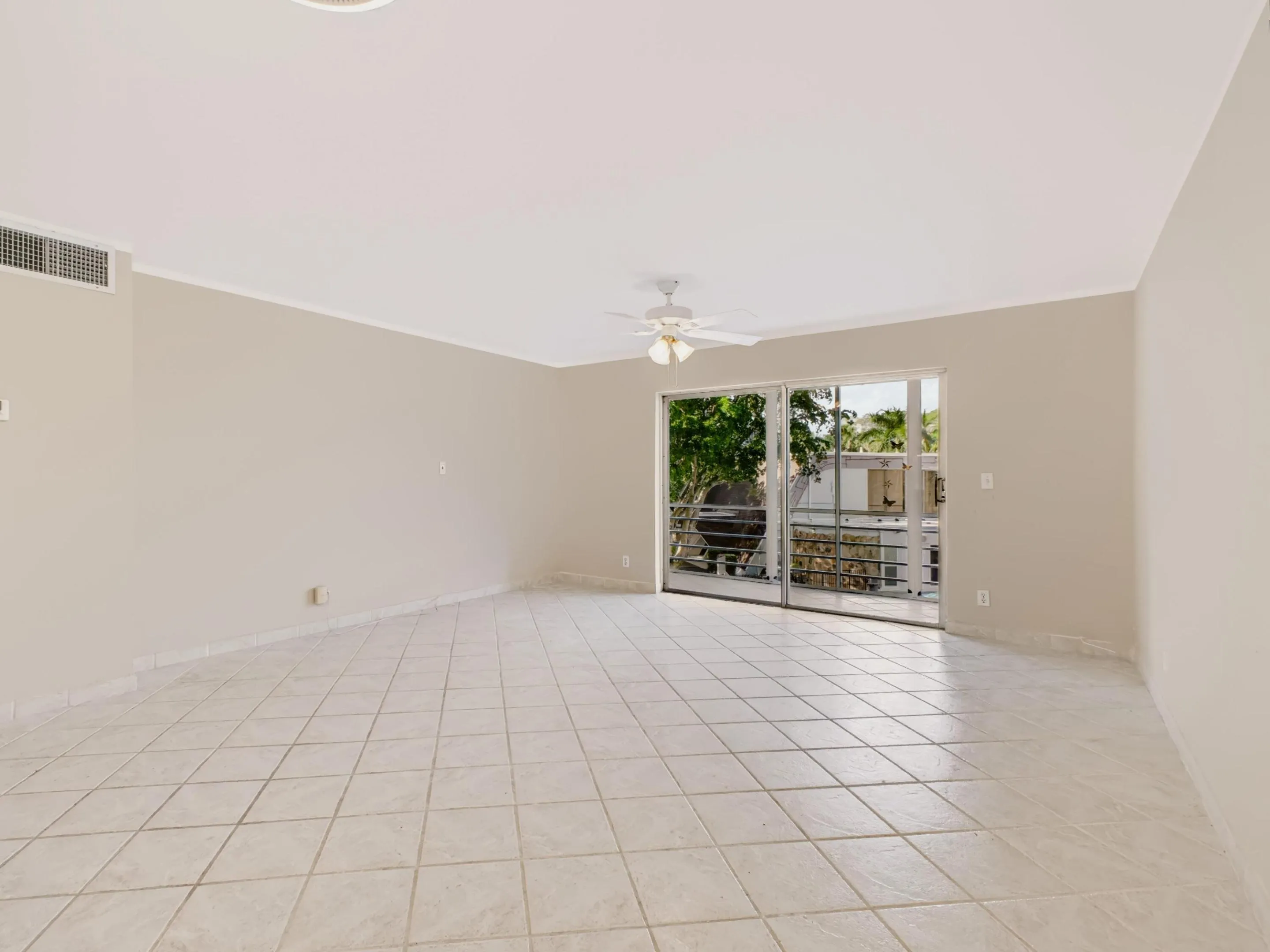 1425 ATLANTIC SHORES Boulevard #307