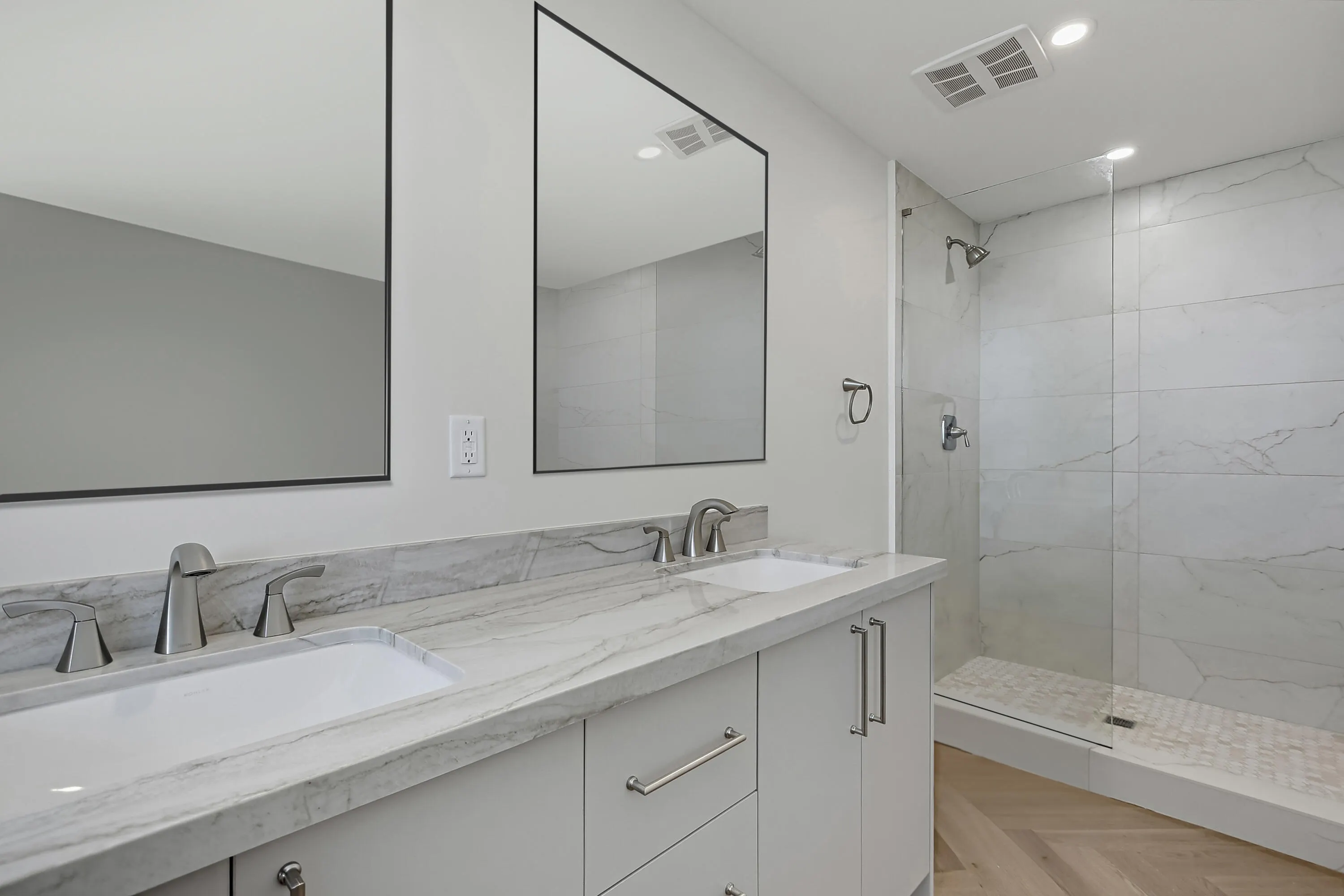 888 INTRACOASTAL Drive #16E