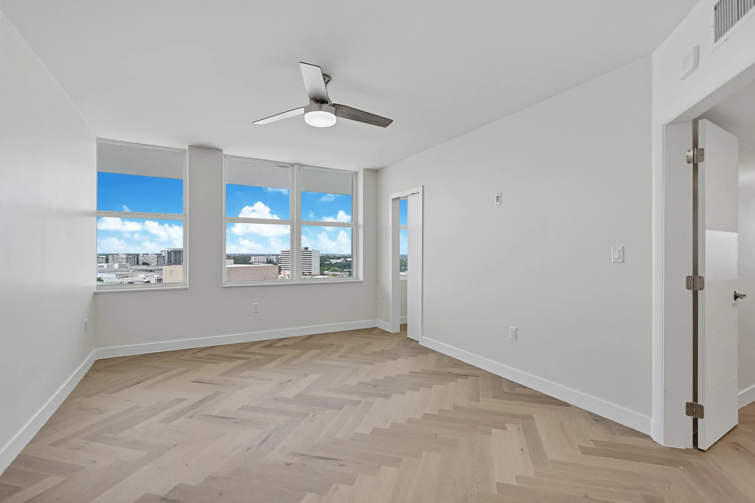 888 INTRACOASTAL Drive #16E