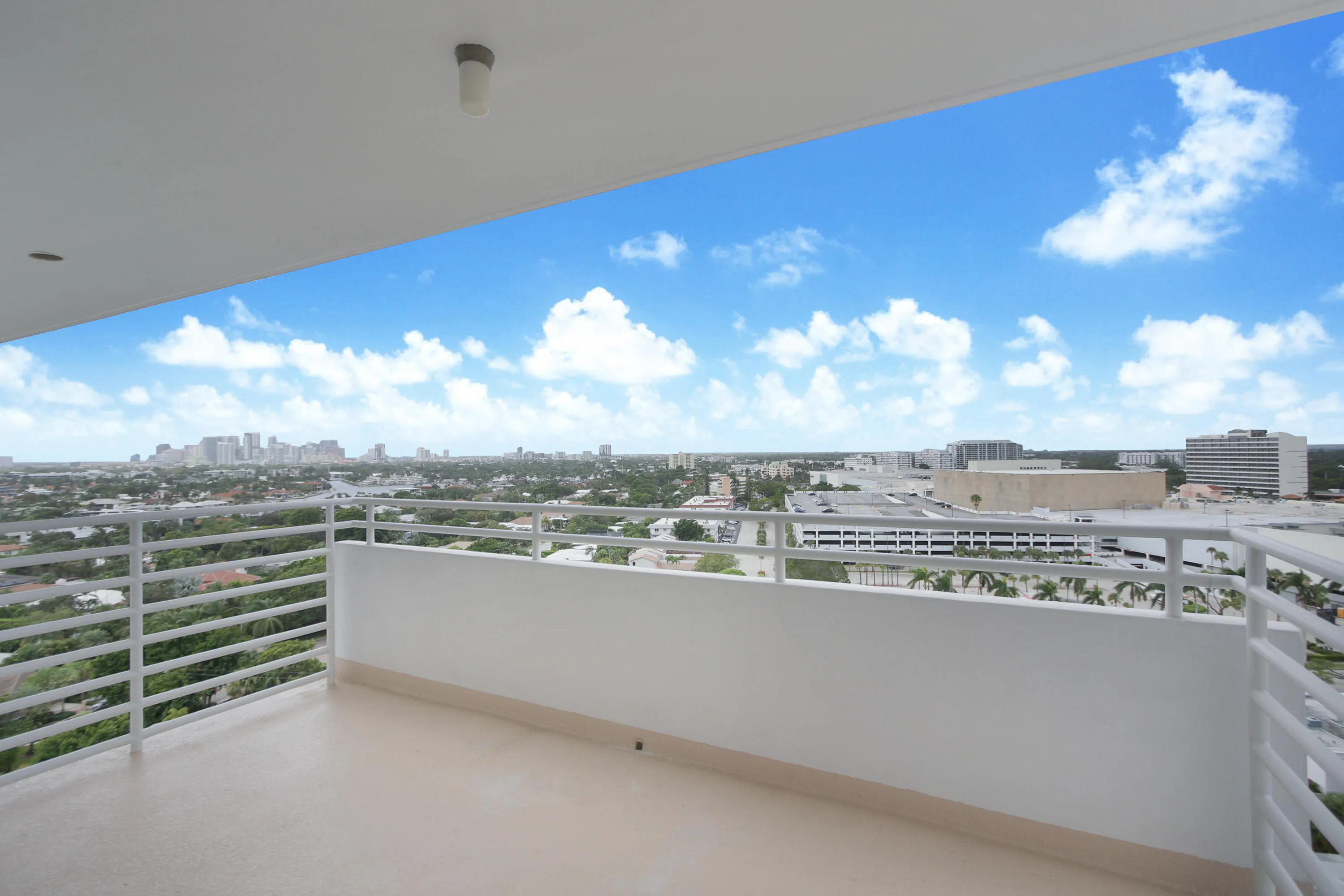 888 INTRACOASTAL Drive #16E