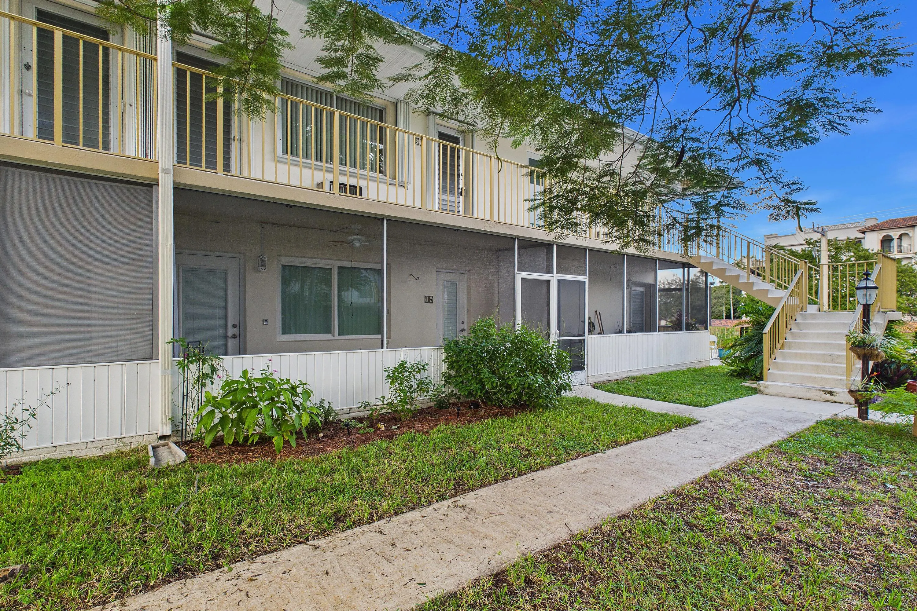 11 SW 4TH Avenue #20
