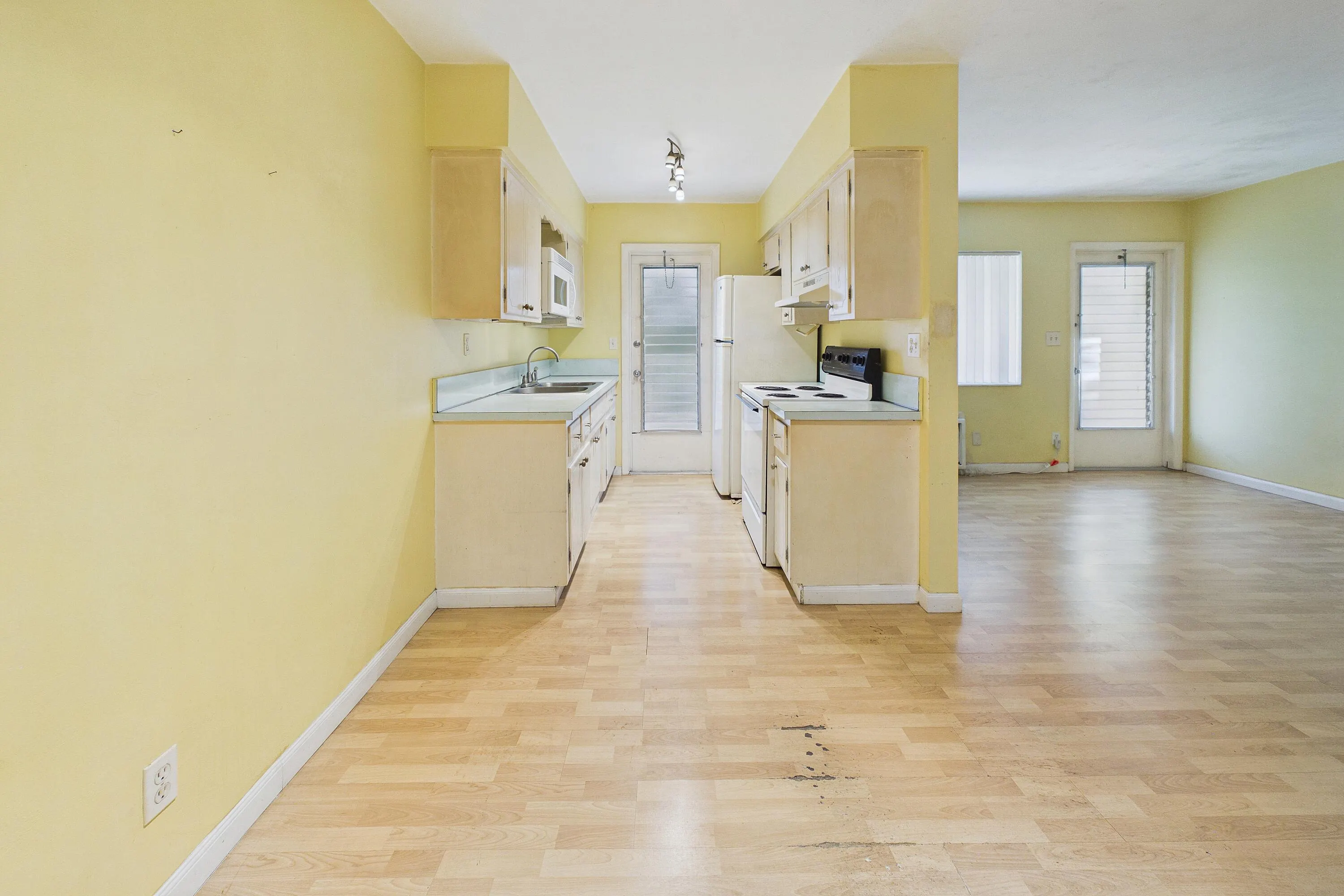 11 SW 4TH Avenue #20