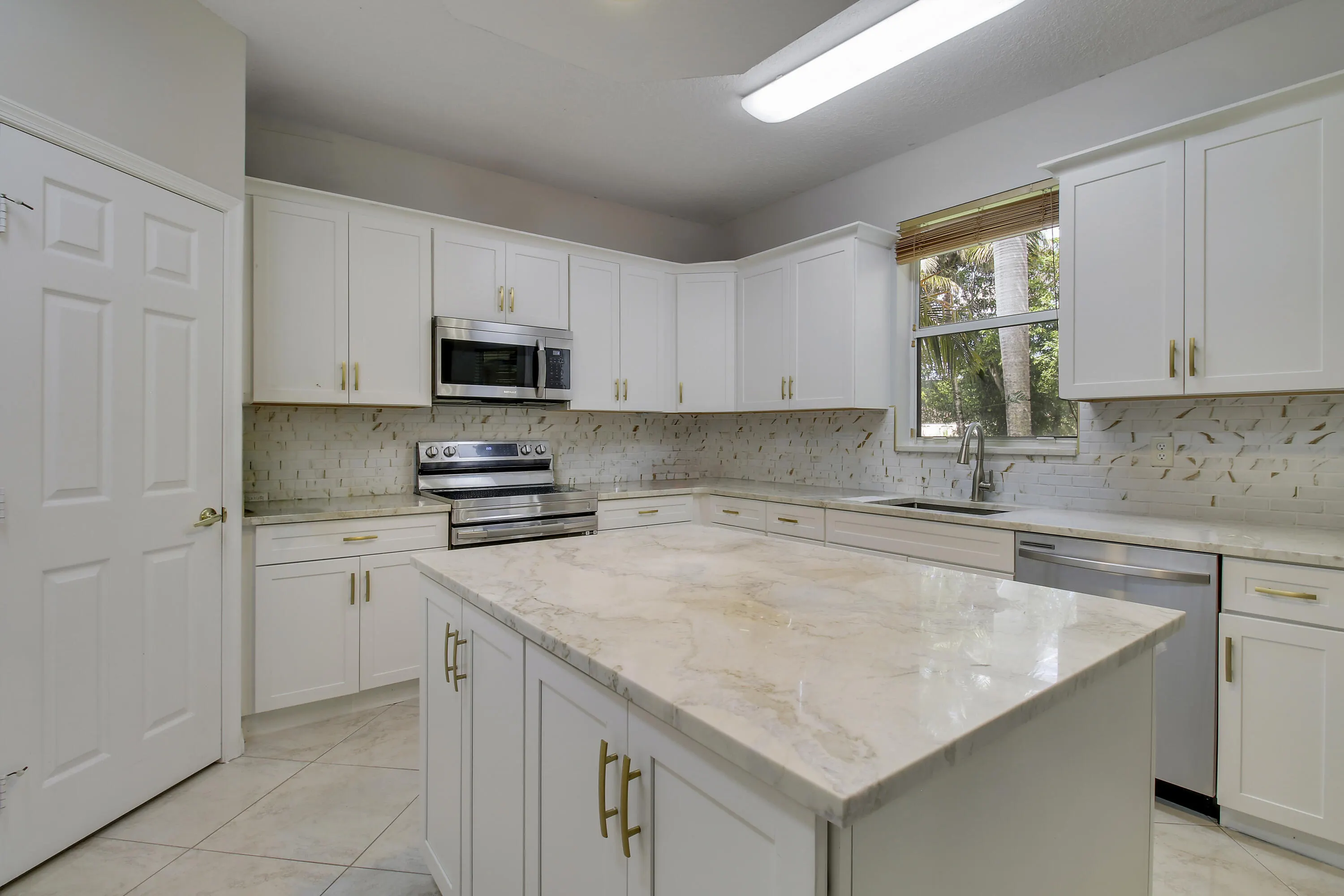 2174 Balsan Way