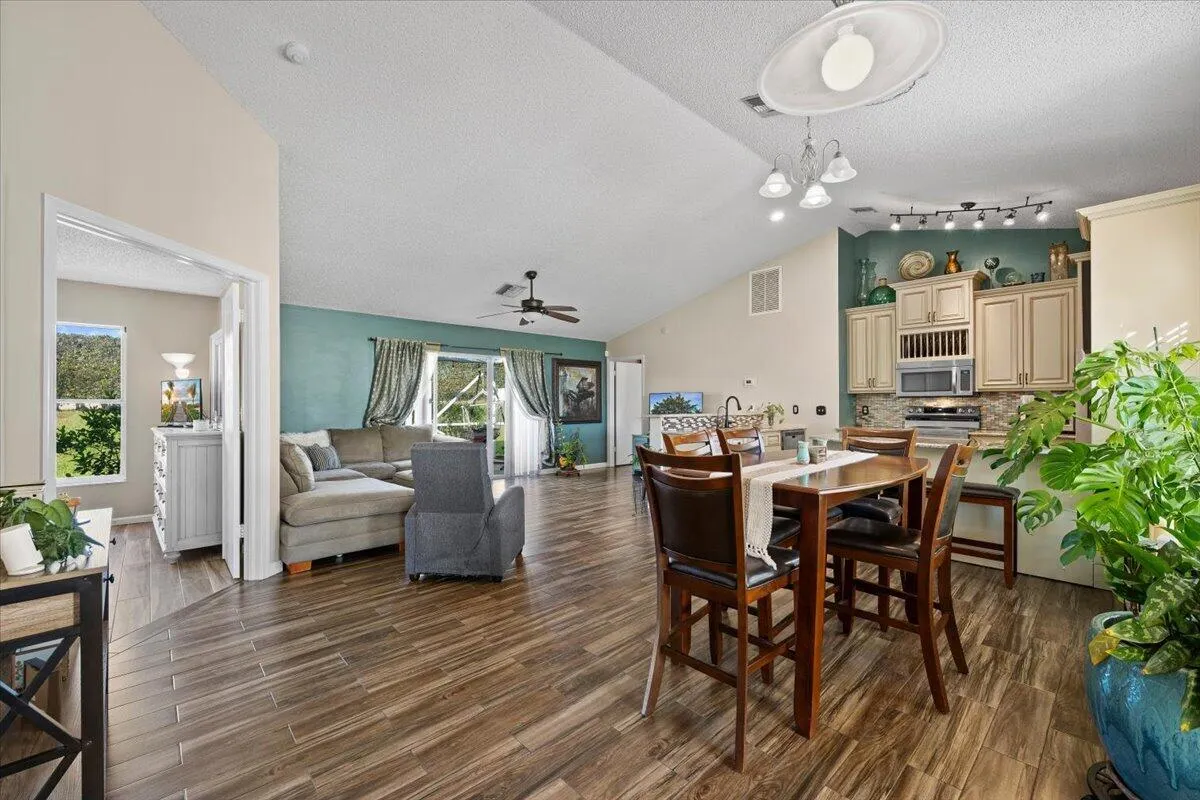 13016 MEADOWBREEZE Drive
