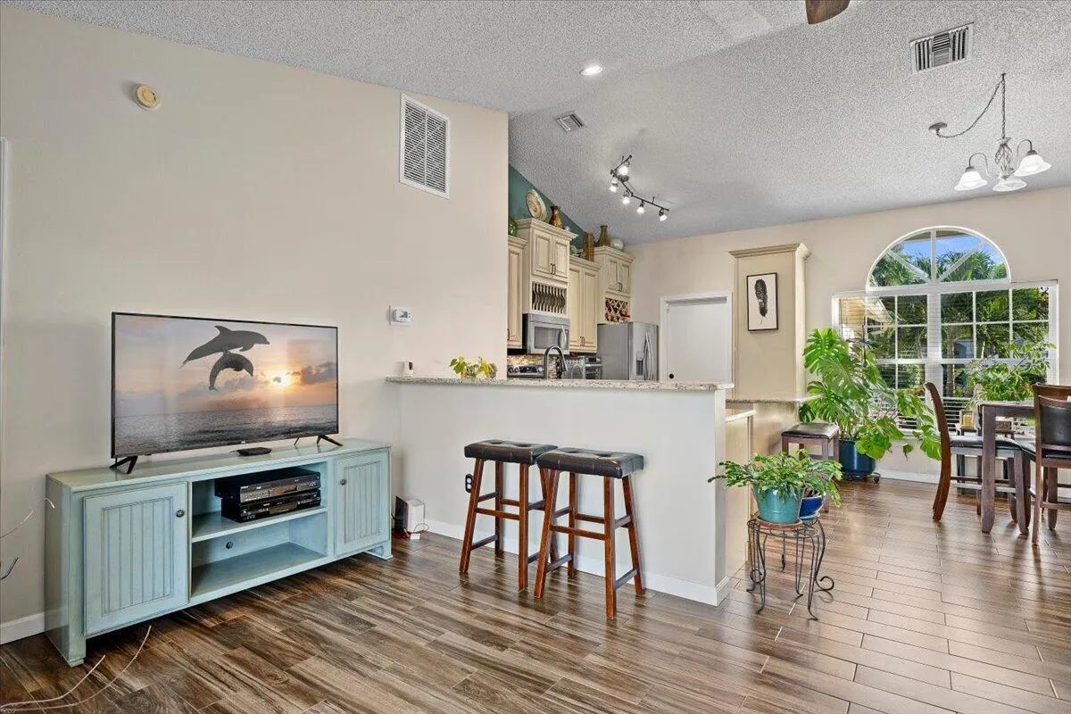 13016 MEADOWBREEZE Drive