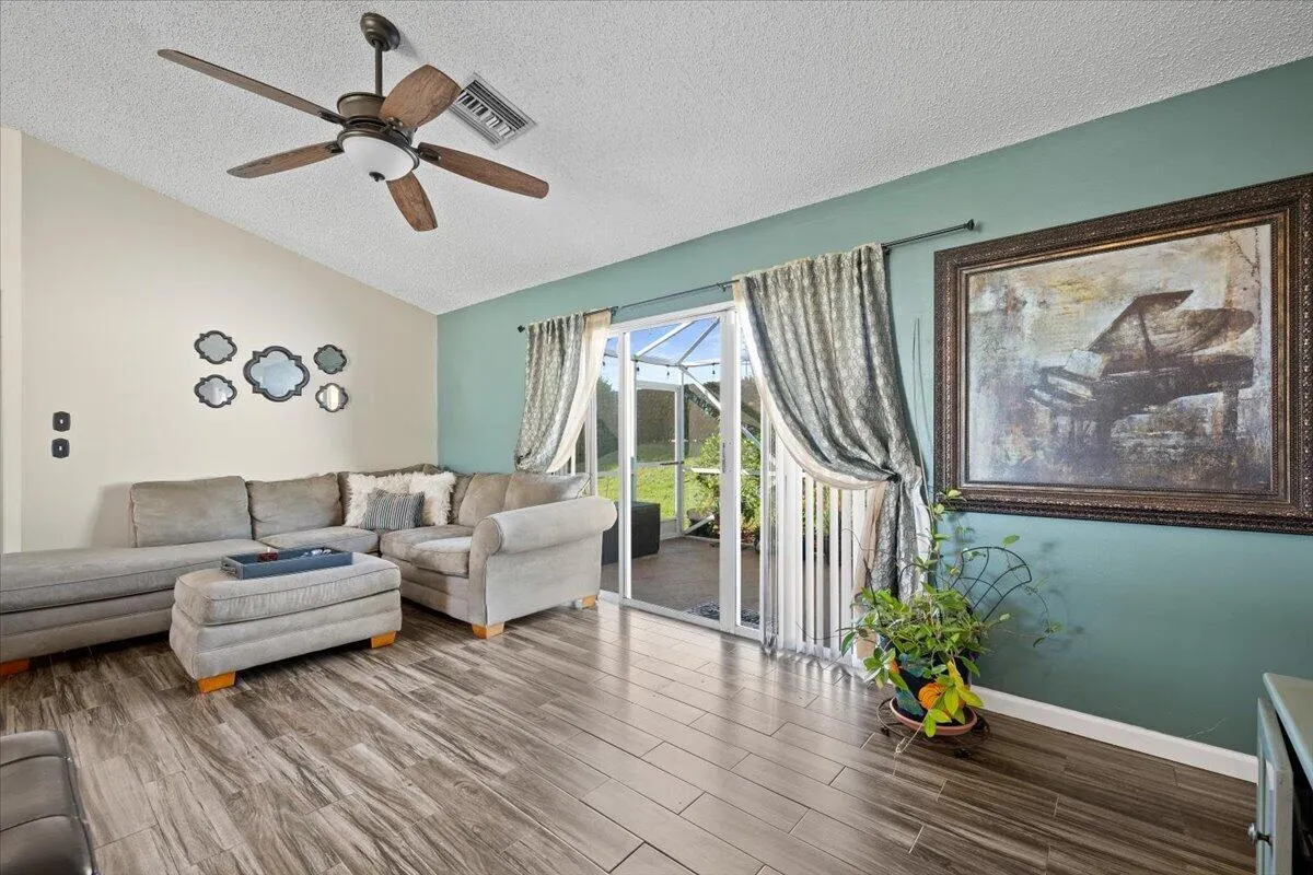 13016 MEADOWBREEZE Drive