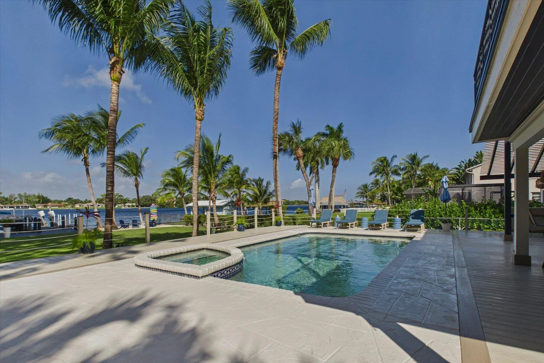 2092 CIRCLE PLACE Drive