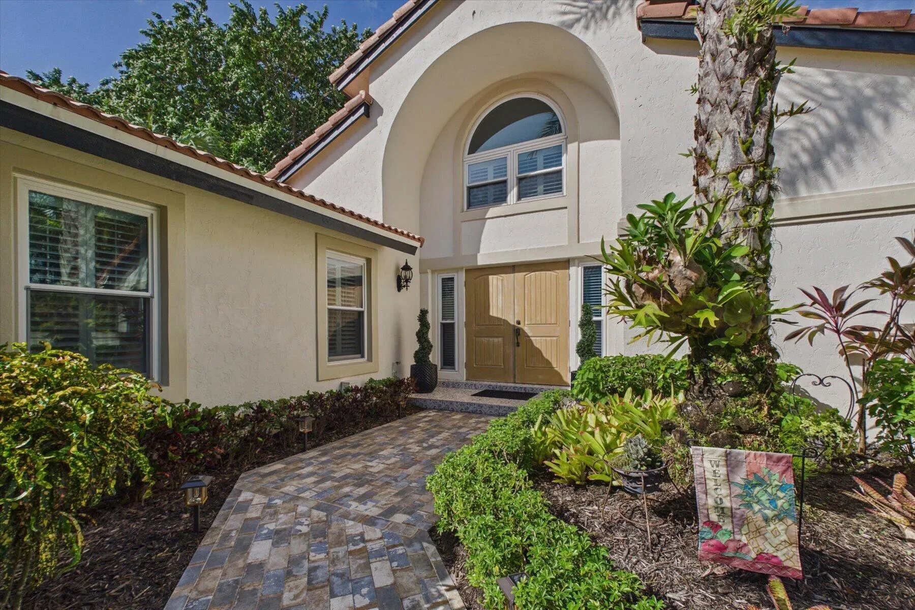 2092 CIRCLE PLACE Drive