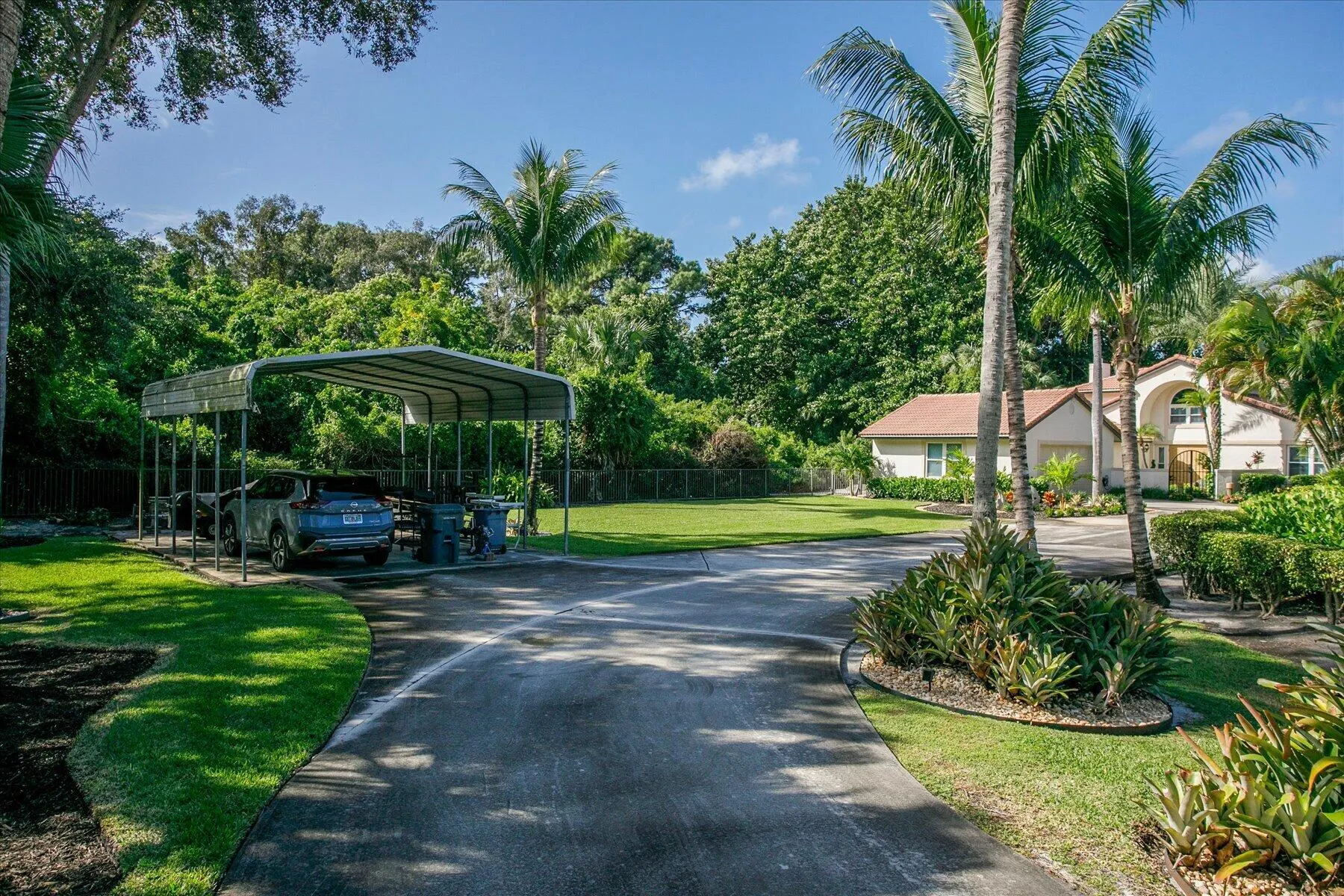 2092 CIRCLE PLACE Drive