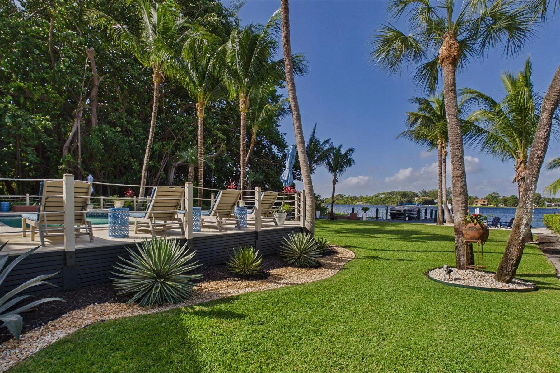 2092 CIRCLE PLACE Drive
