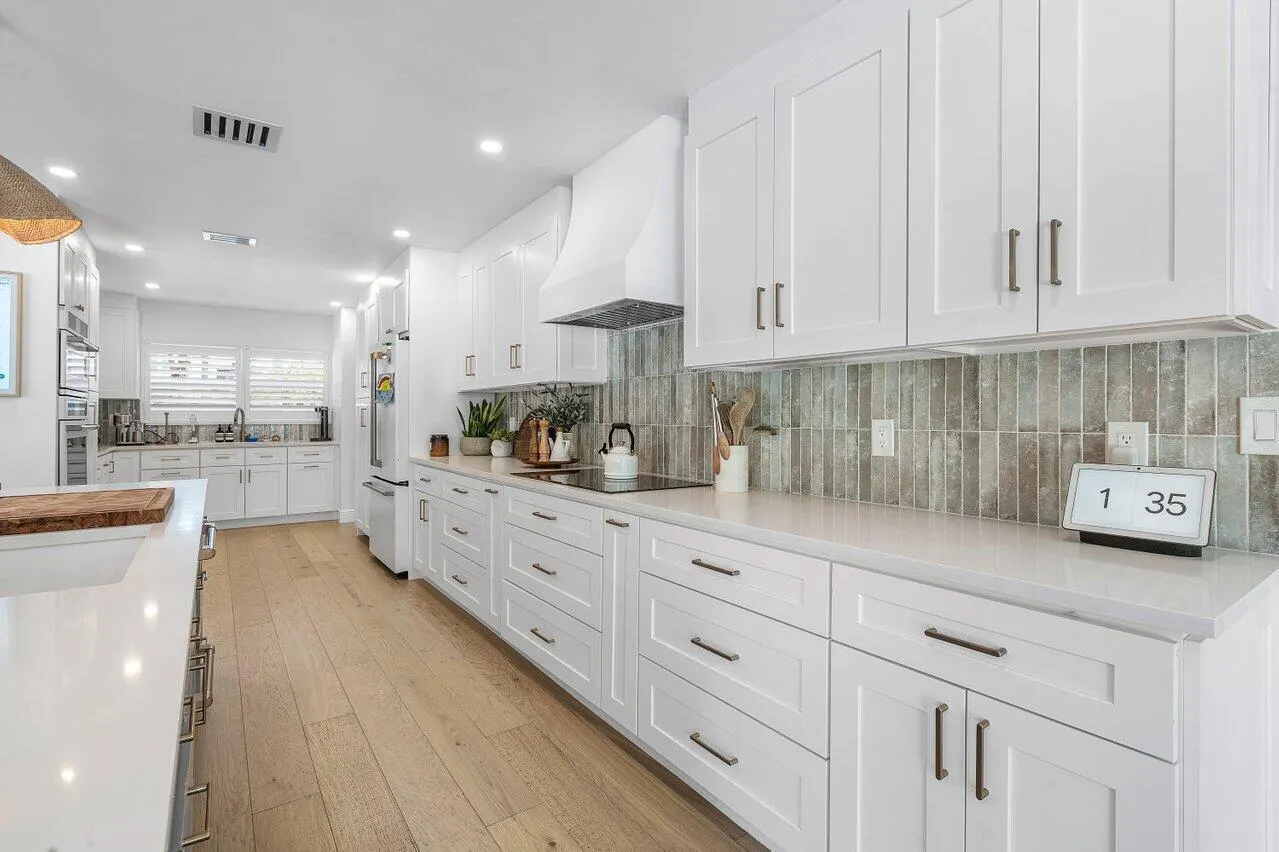 319 NW 15TH Street