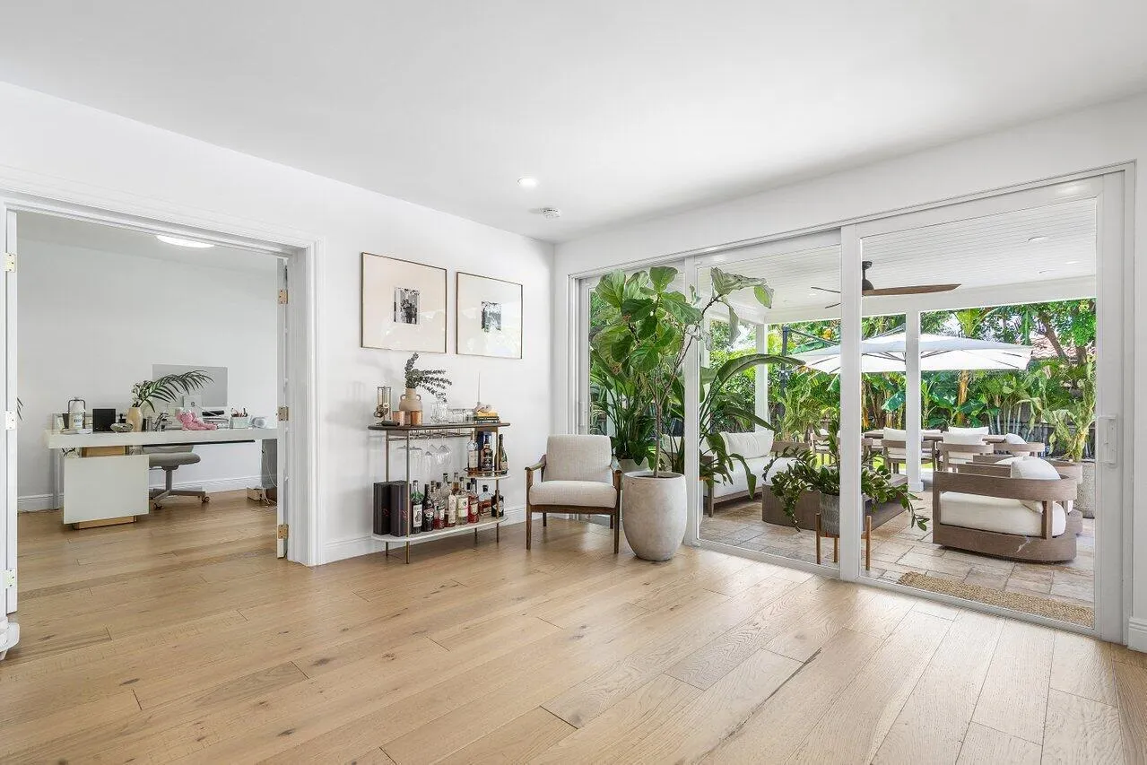 319 NW 15TH Street