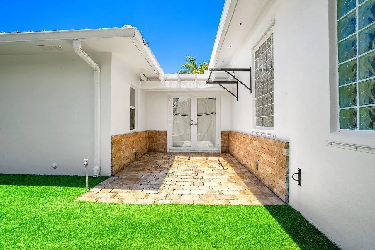 319 NW 15TH Street