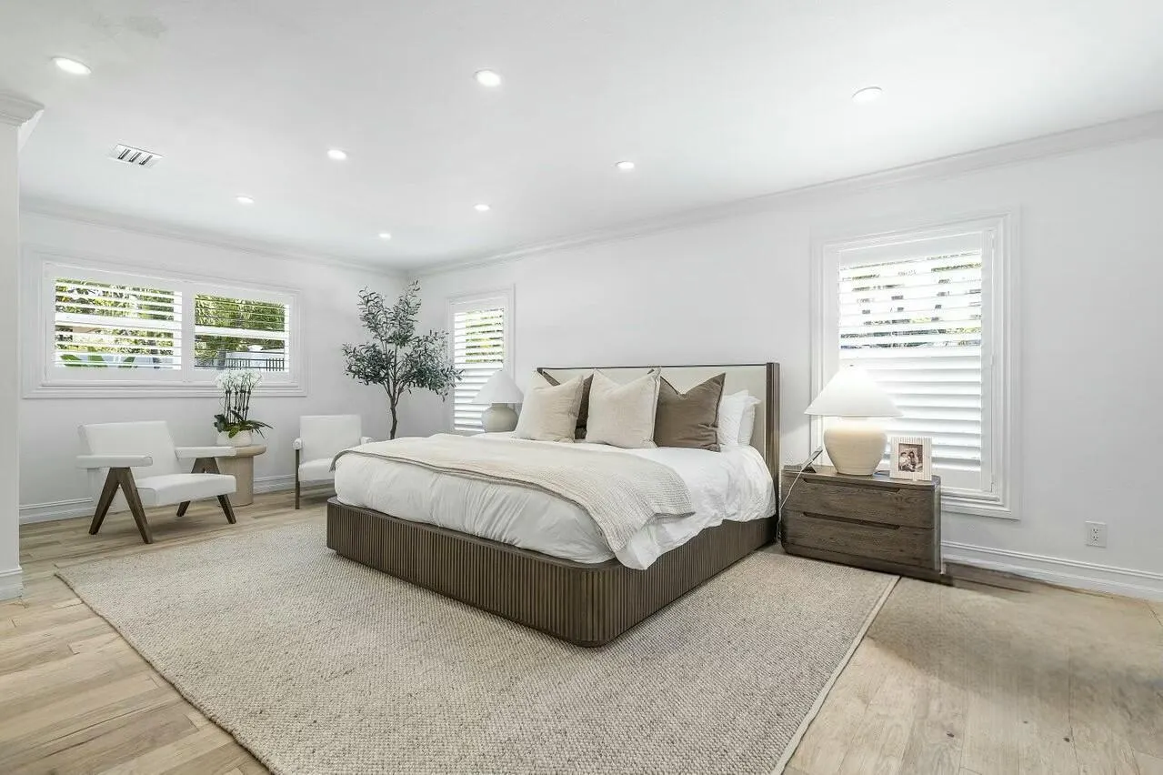 319 NW 15TH Street