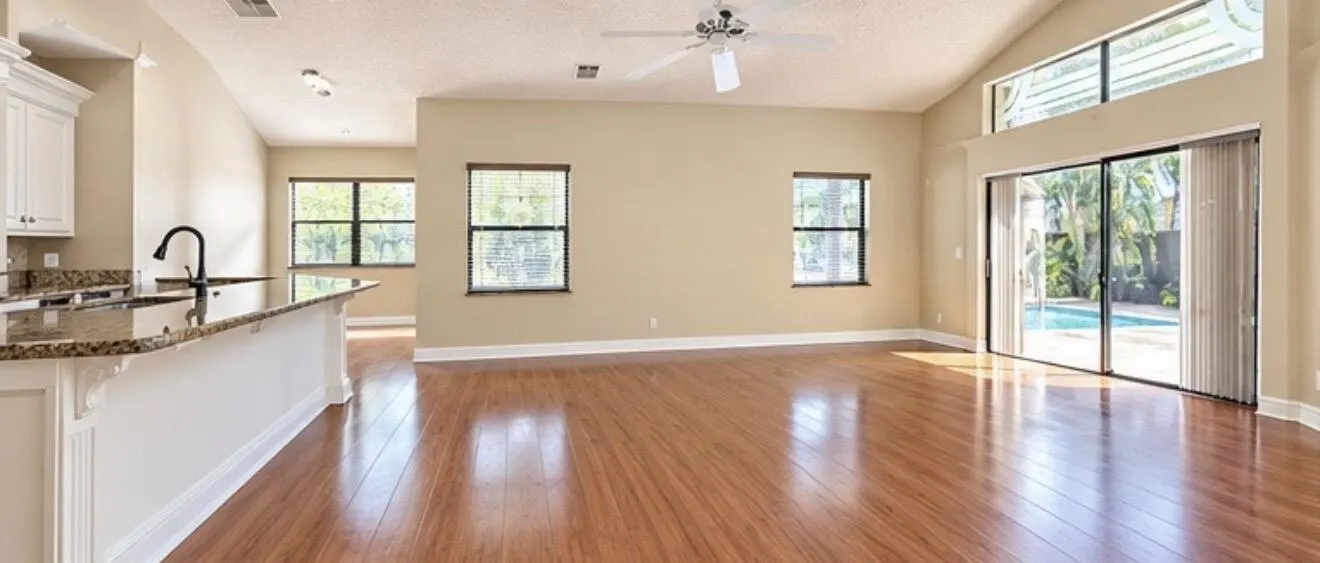4424 NW 52ND Street