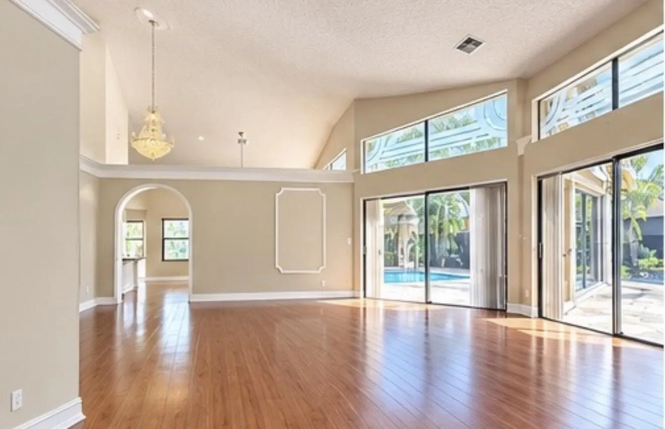 4424 NW 52ND Street