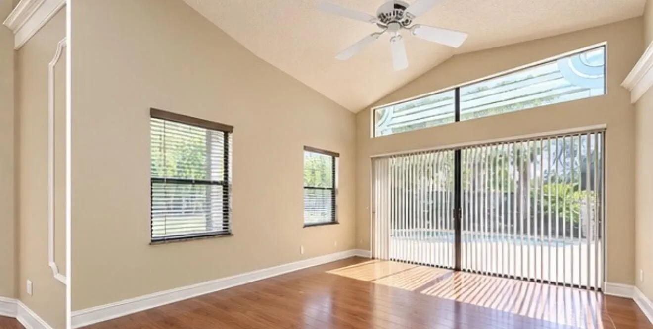 4424 NW 52ND Street