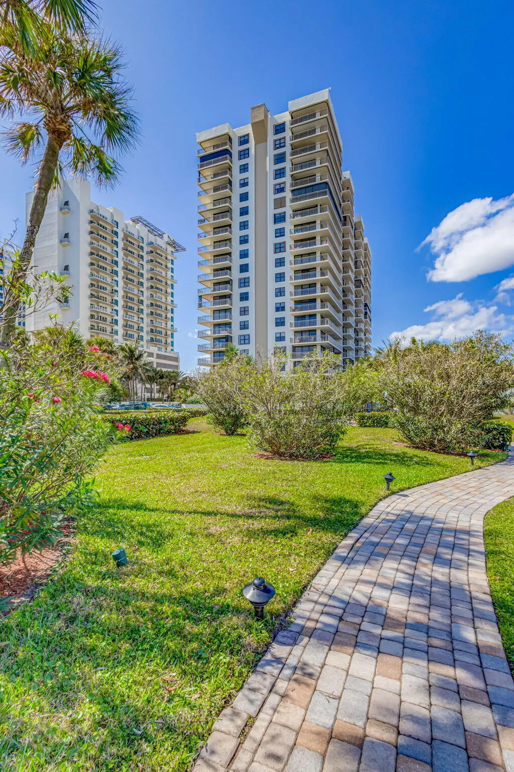 3400 N OCEAN Drive #807