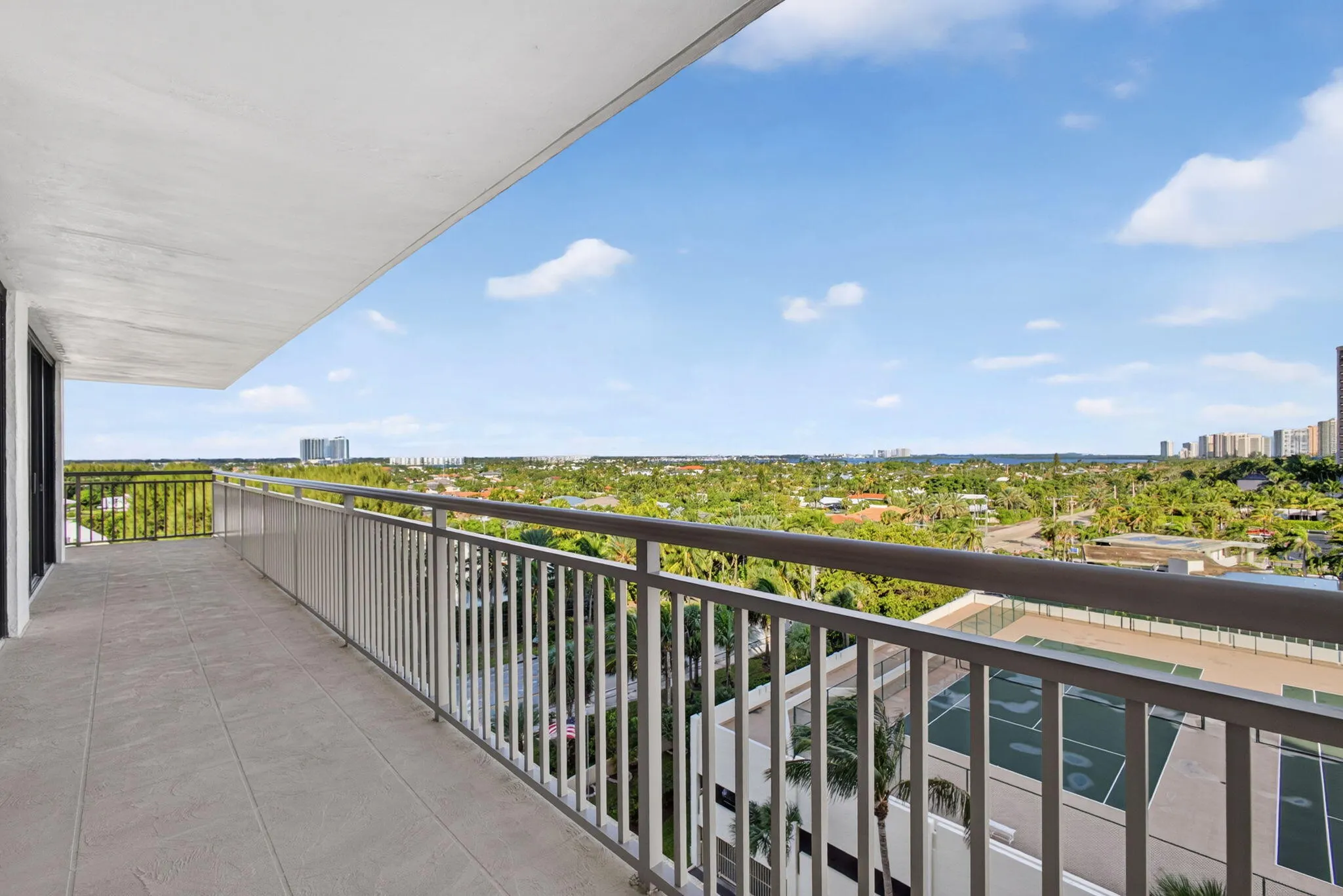 3400 N OCEAN Drive #807