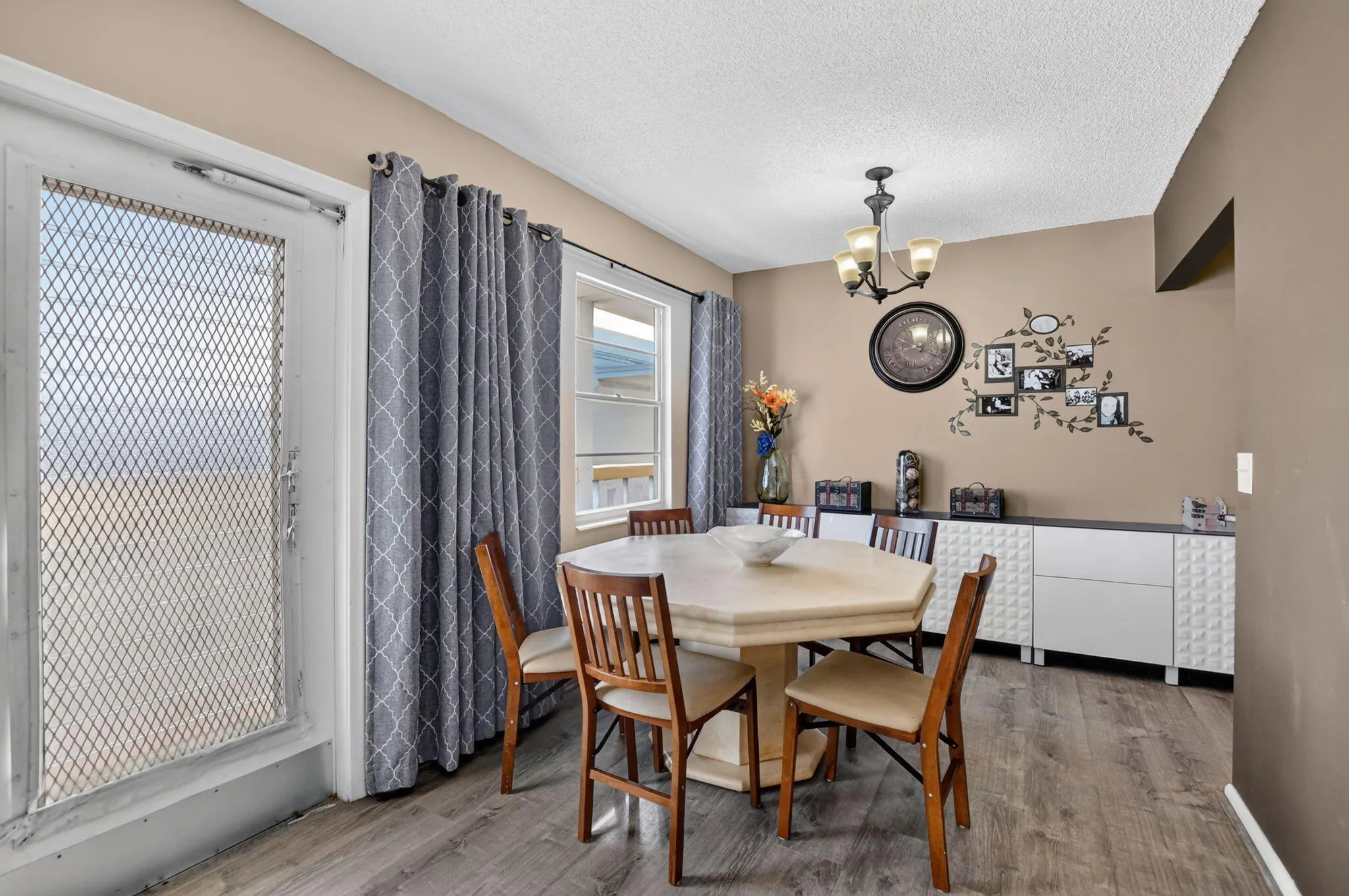 4075 Harwood F
