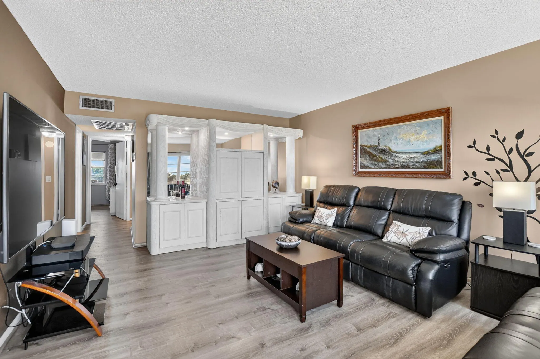 4075 Harwood F