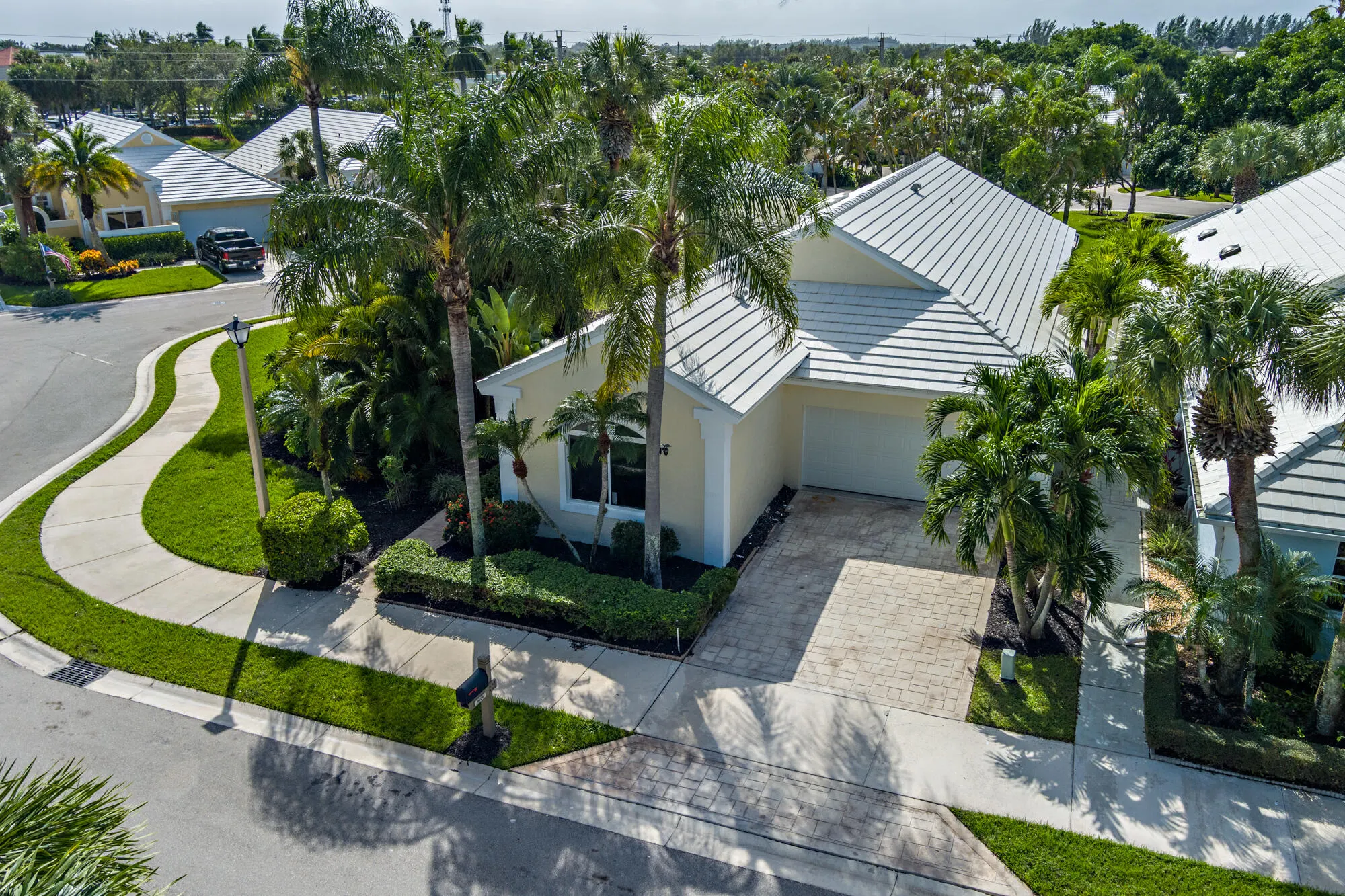 9106 Baybury Lane