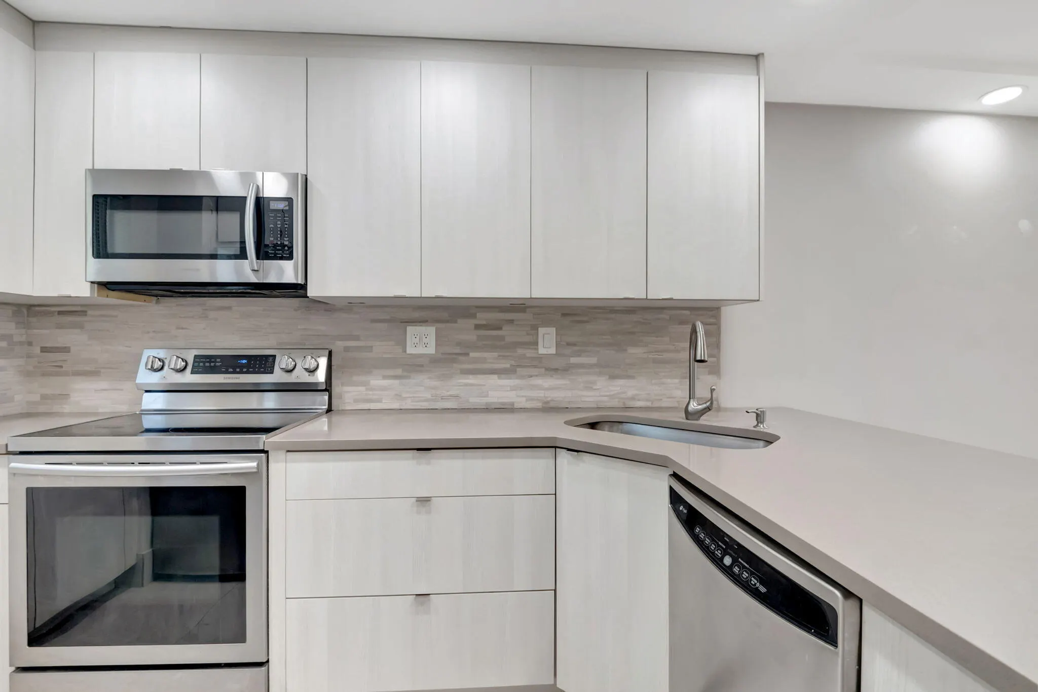 750 NE Spanish River Boulevard #103