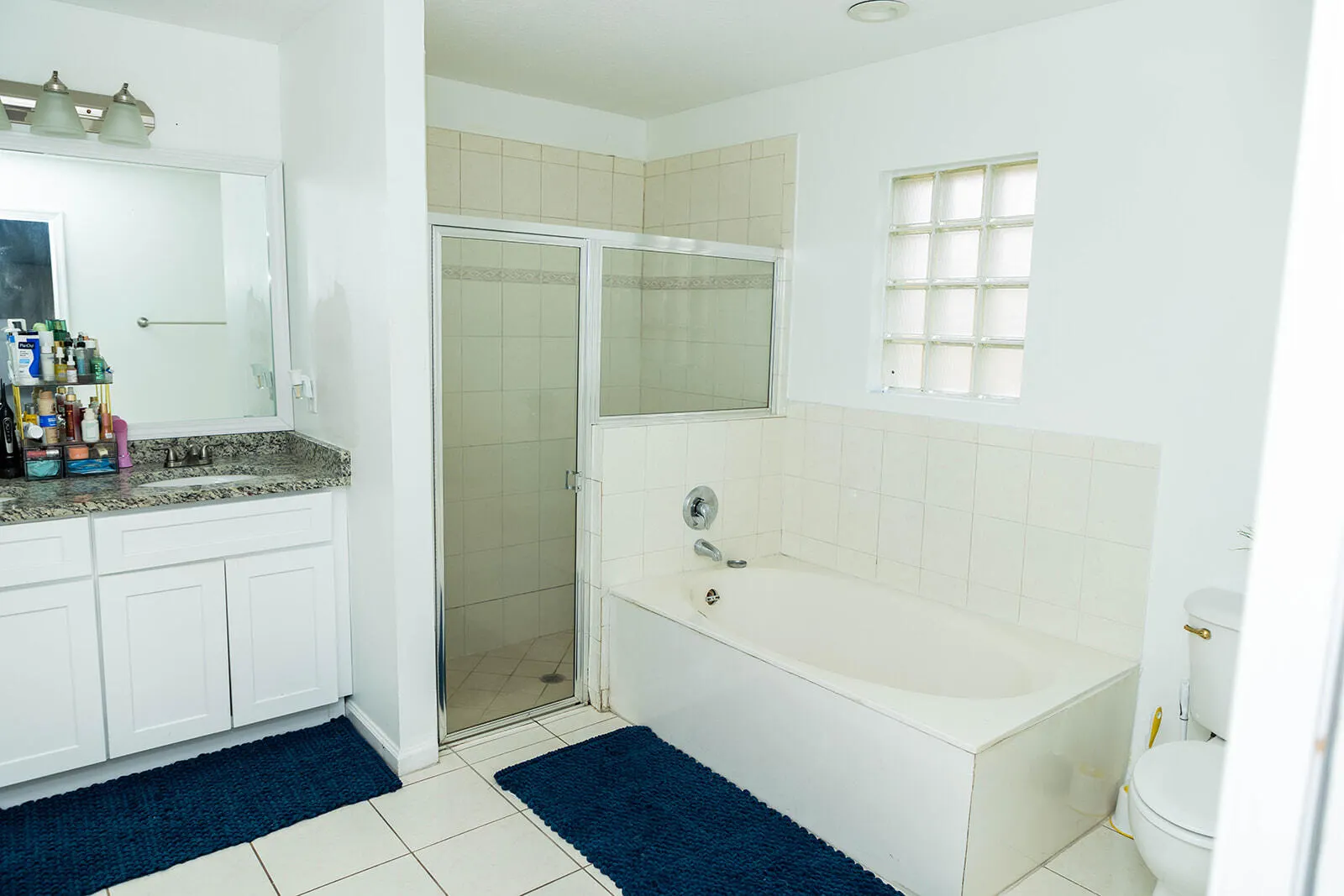 5701 AZALEA Circle