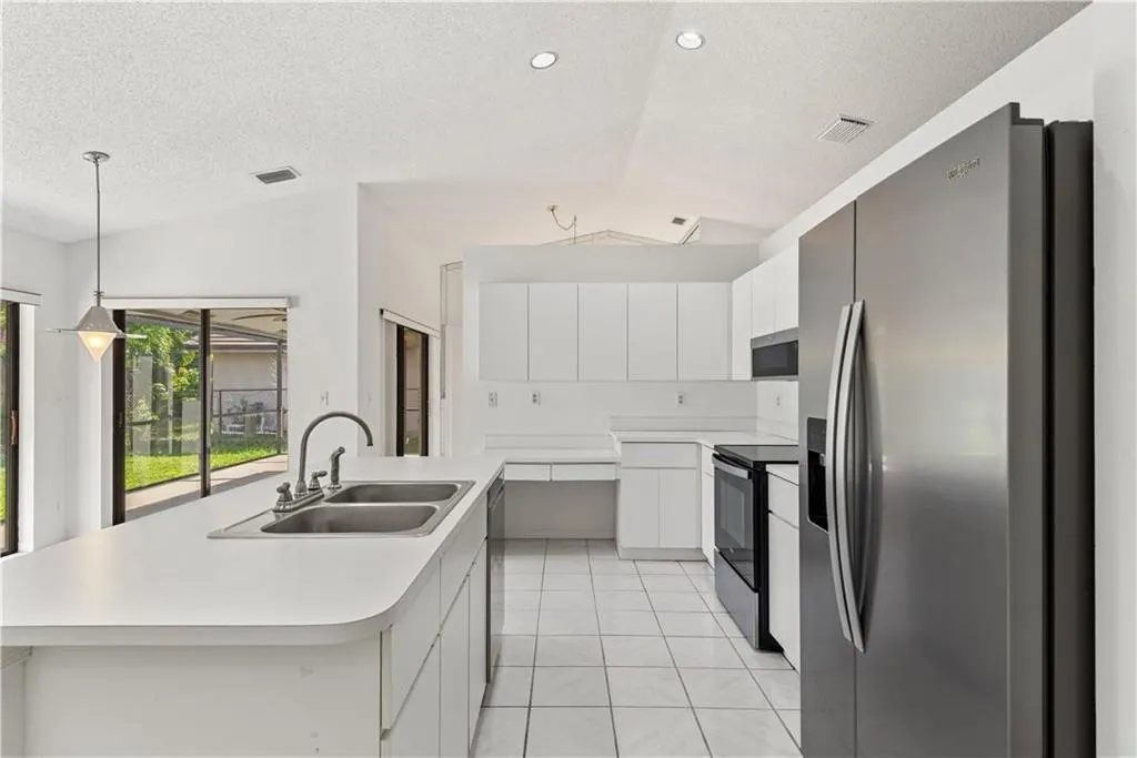 4536 NW 51ST Street
