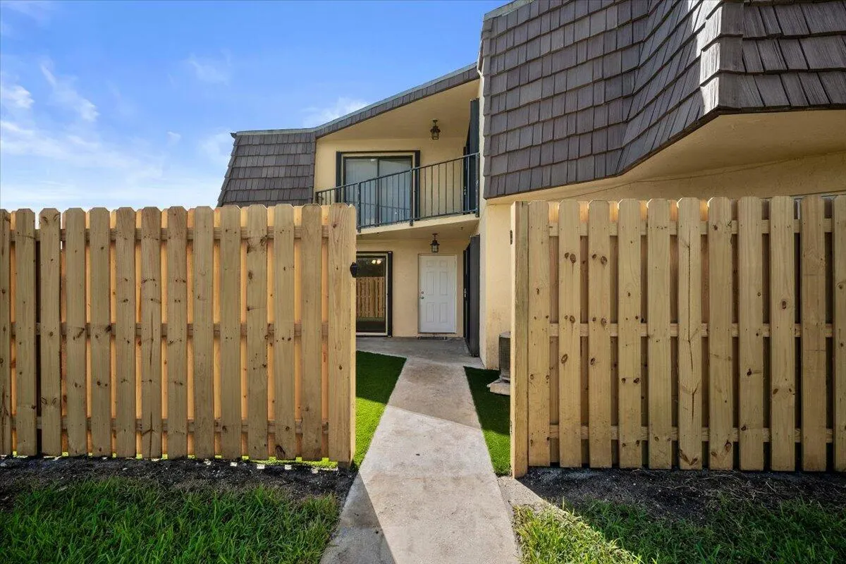 12 Springdale Circle
