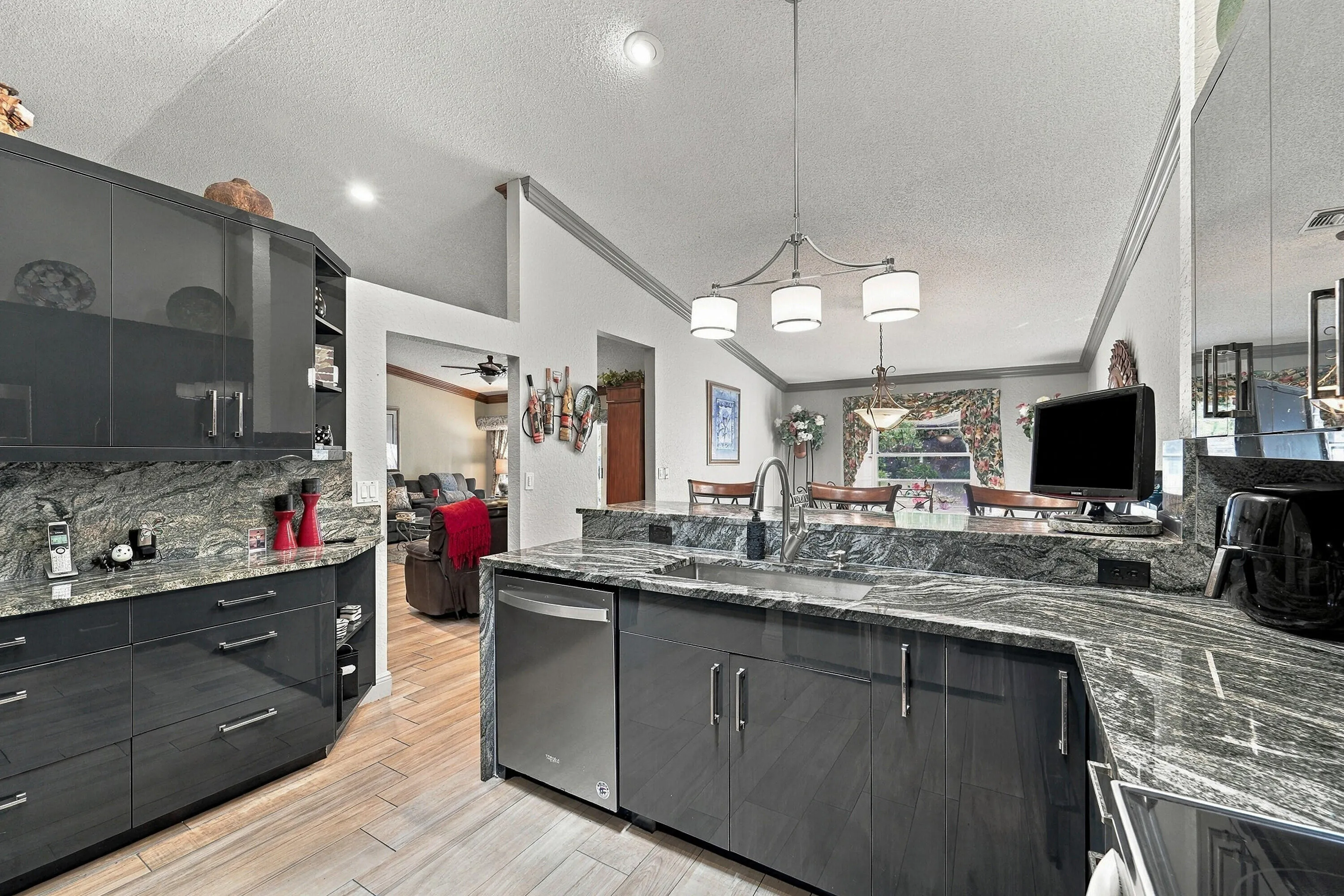 8291 LAKE CYPRESS Road
