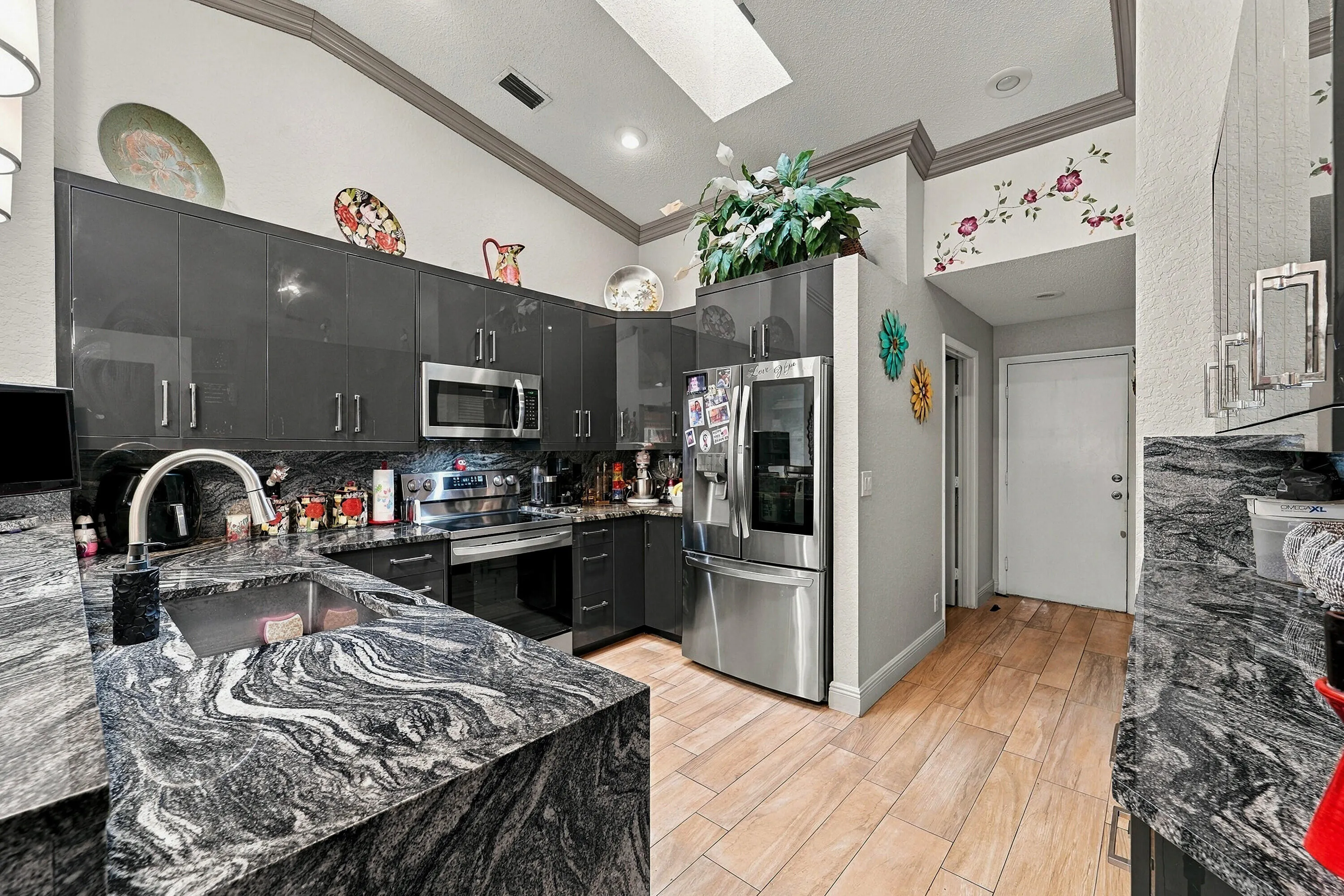 8291 LAKE CYPRESS Road