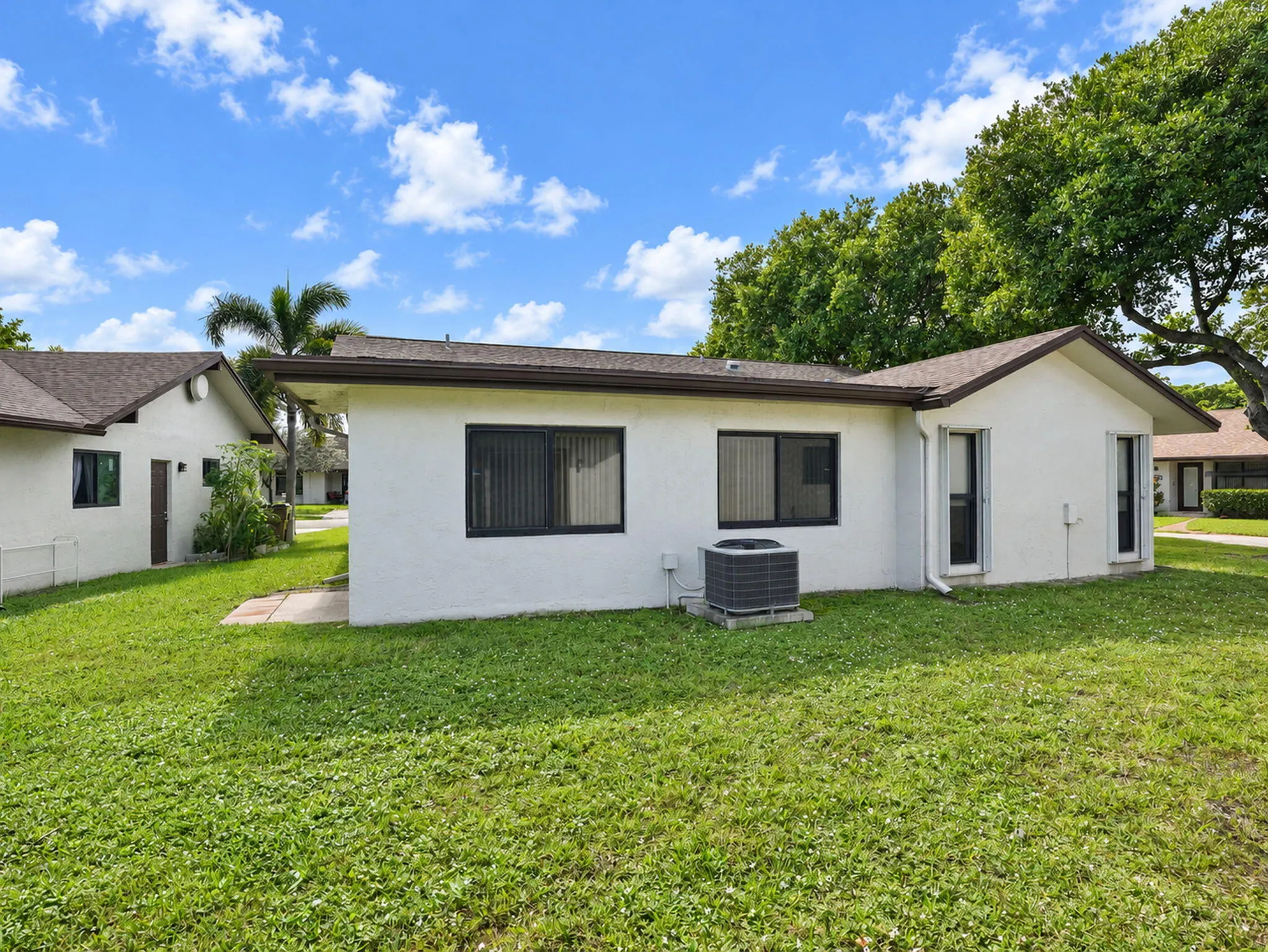 2079 SW 16TH Circle