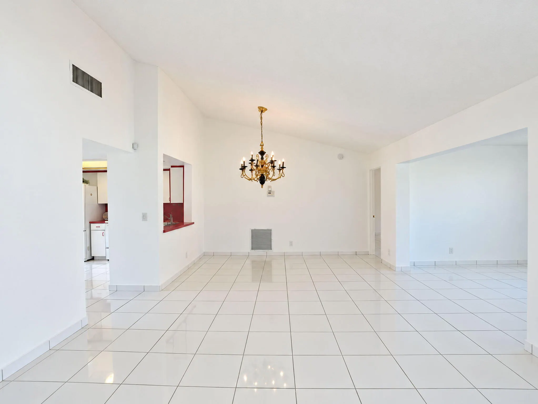 2079 SW 16TH Circle