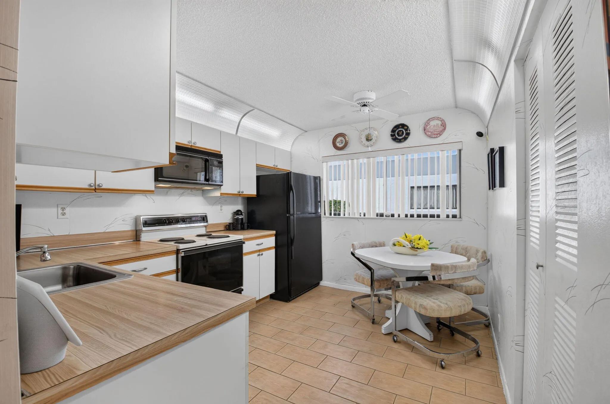 15301 PEMBRIDGE Avenue #45