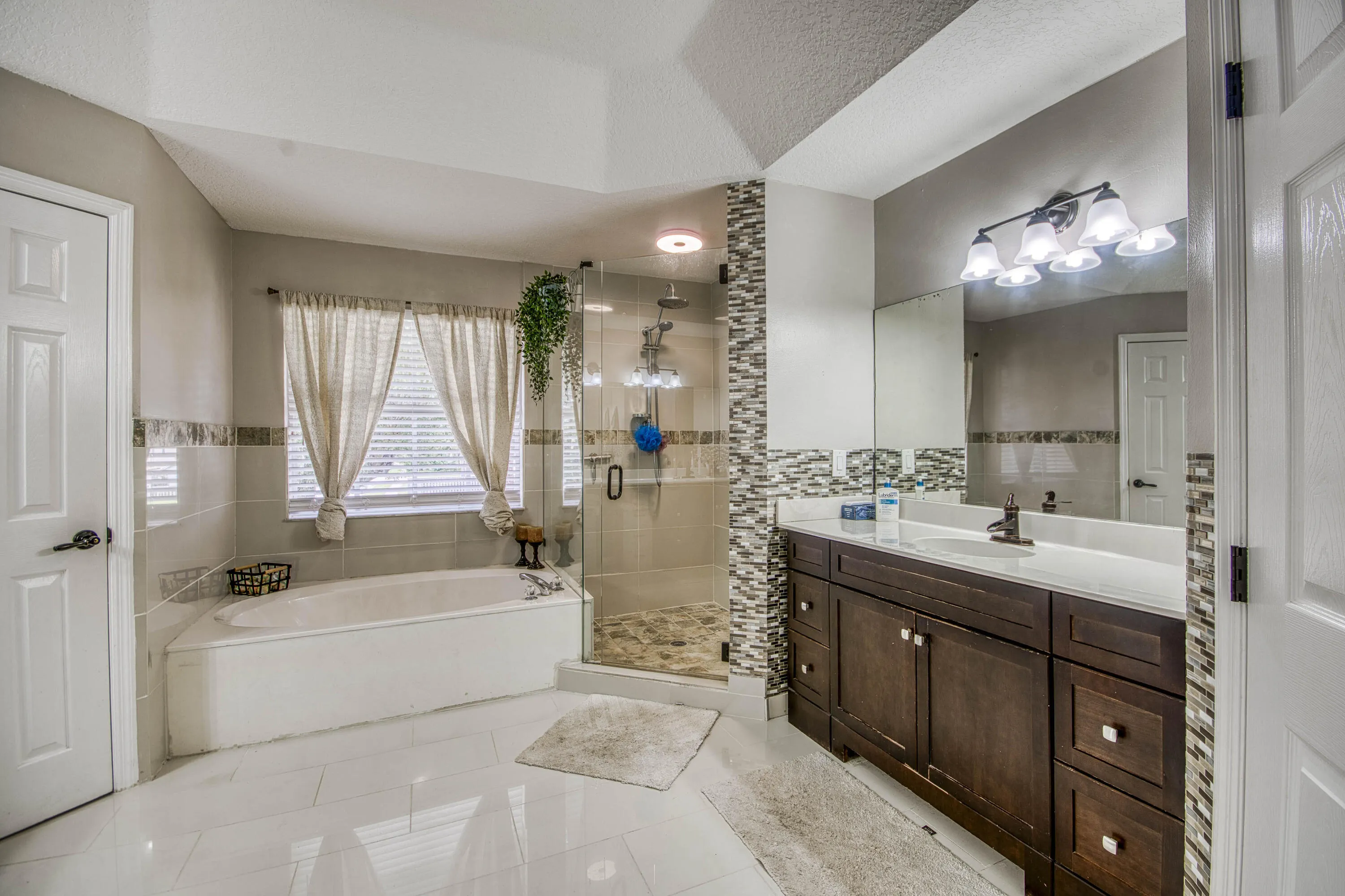 7621 Brunson Circle