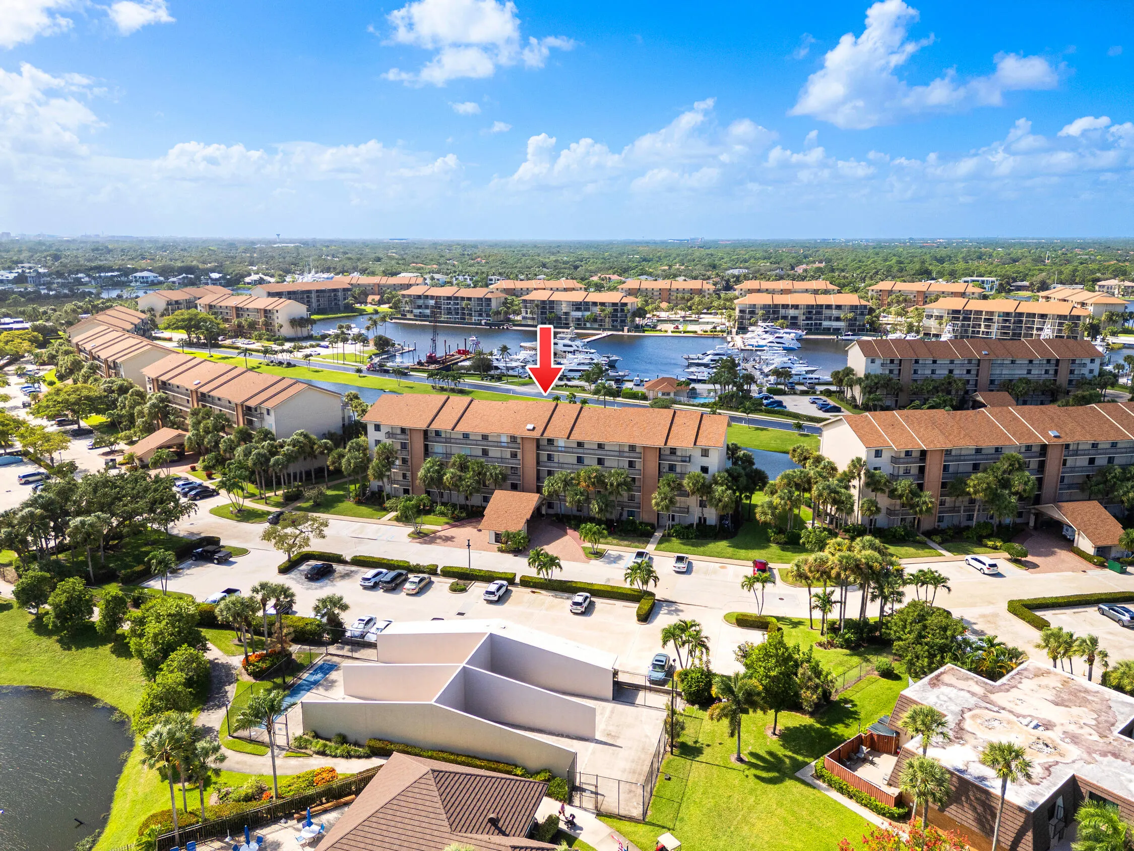 601 SEAFARER Circle #405