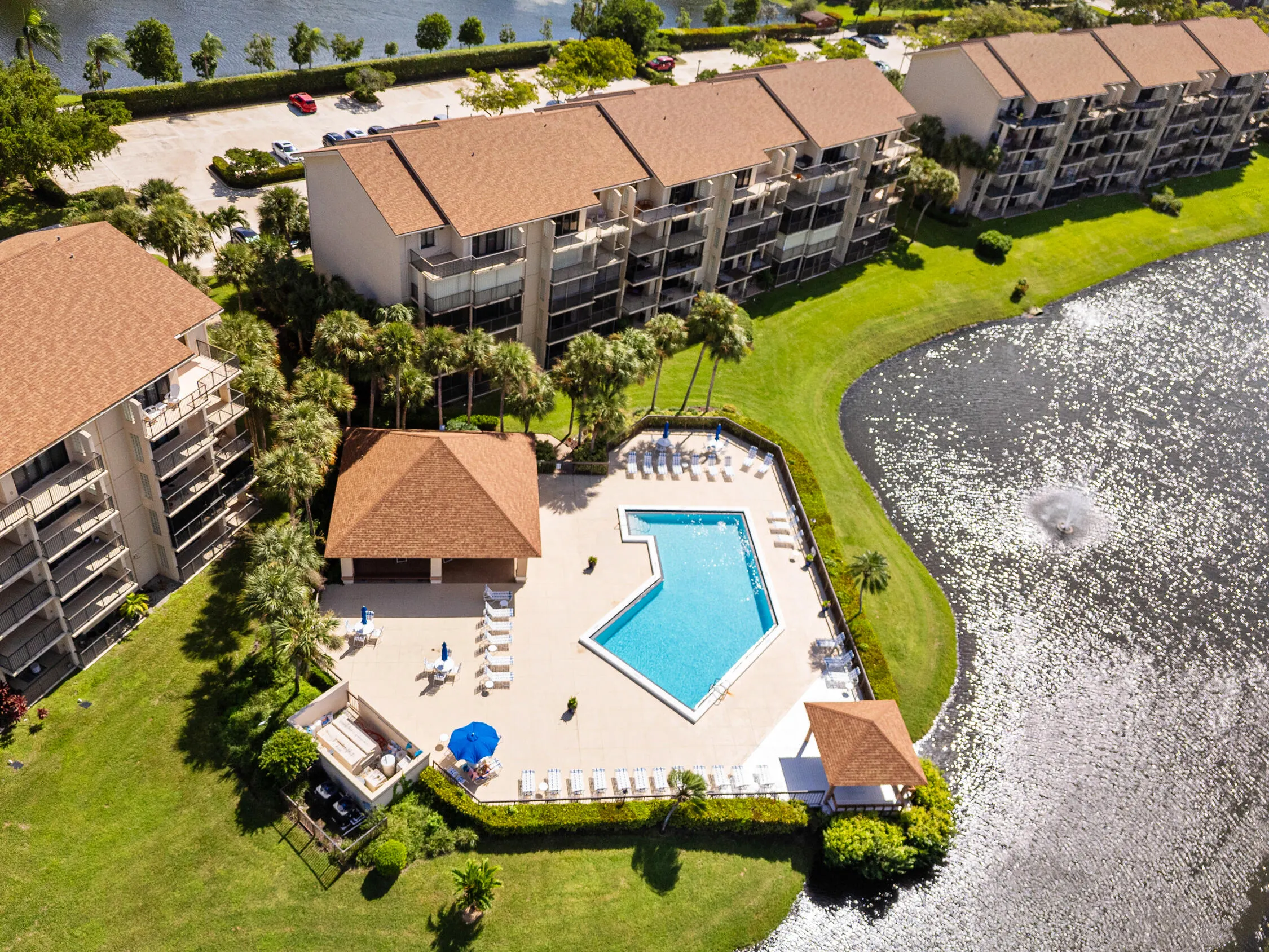 601 SEAFARER Circle #405