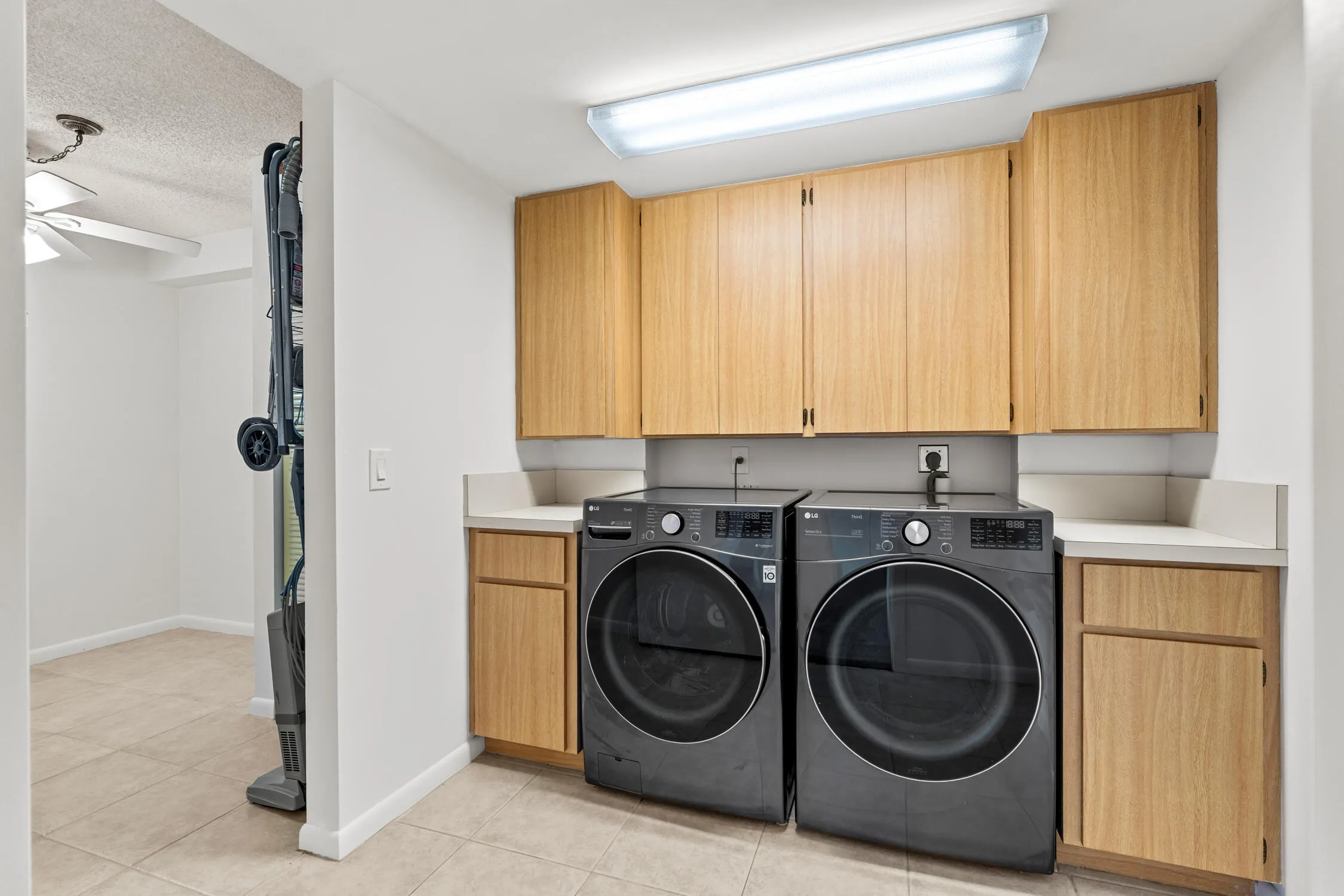 601 SEAFARER Circle #405