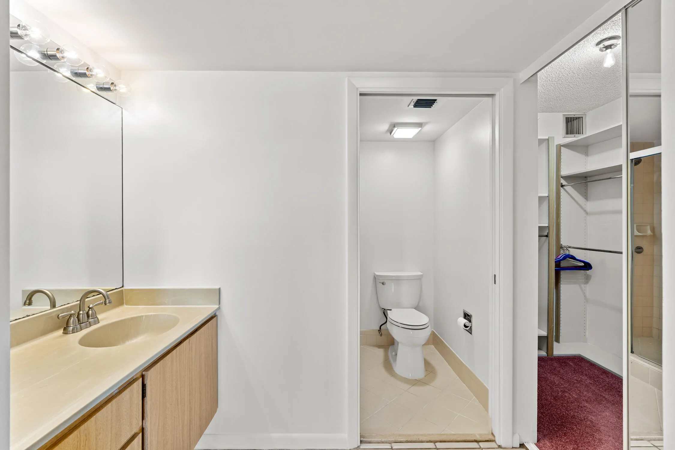 601 SEAFARER Circle #405