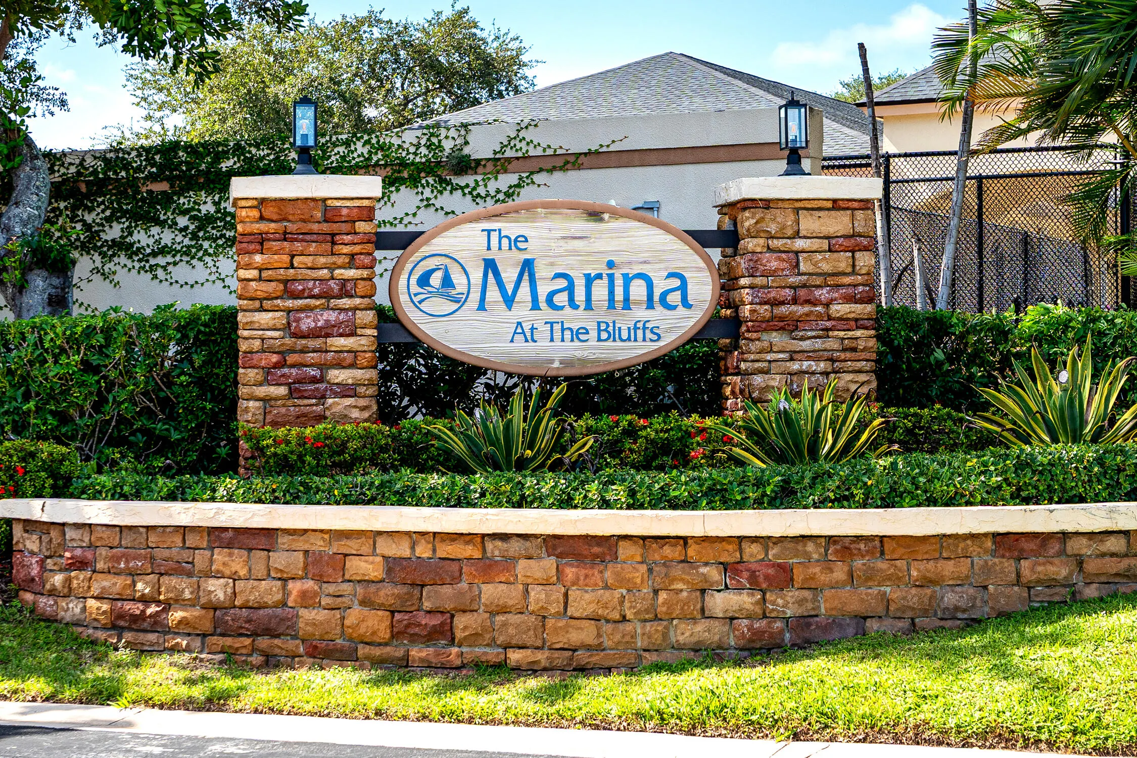 601 SEAFARER Circle #405