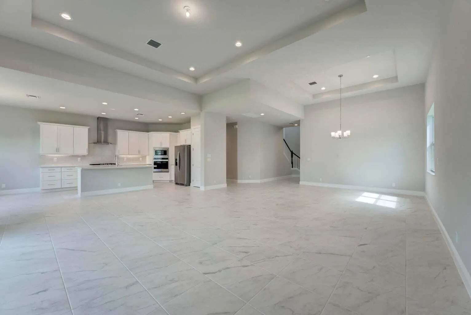 9296 Crestview Circle