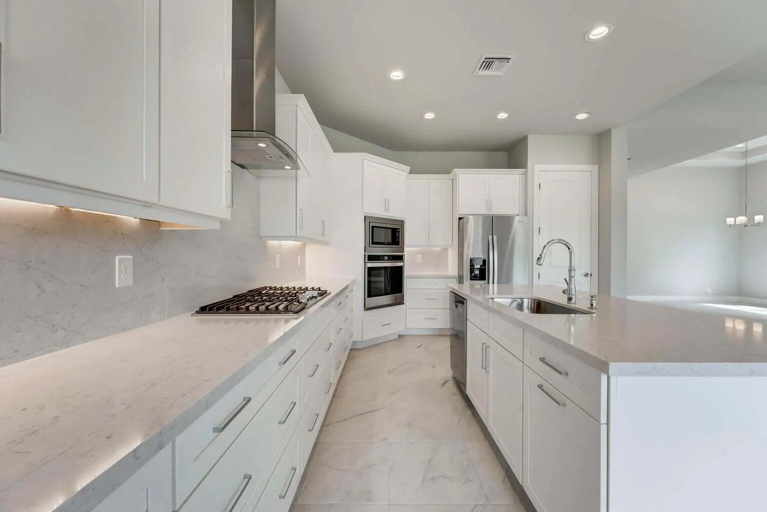 9296 Crestview Circle