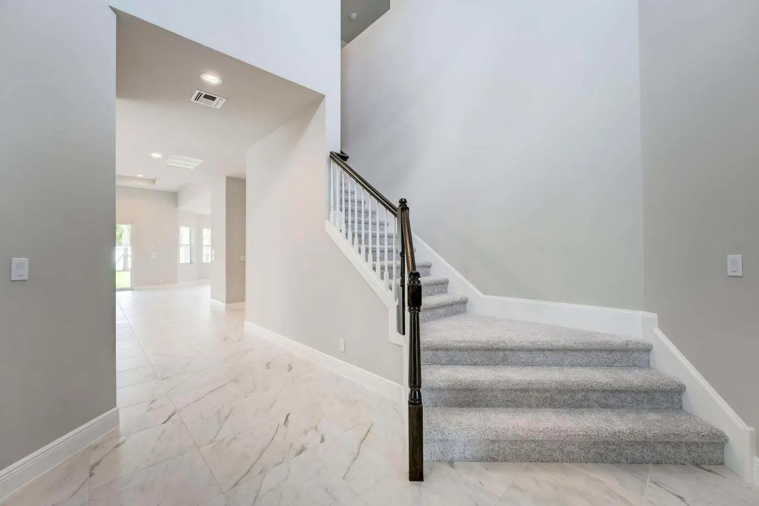 9296 Crestview Circle