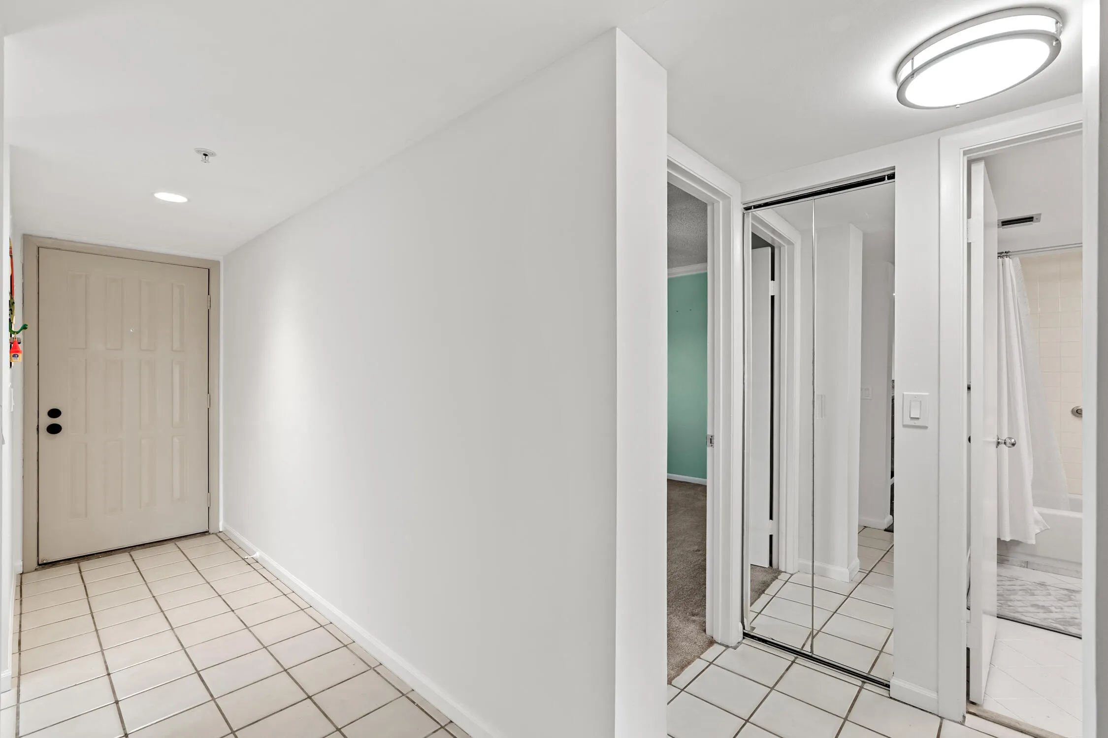 601 SEAFARER Circle #405